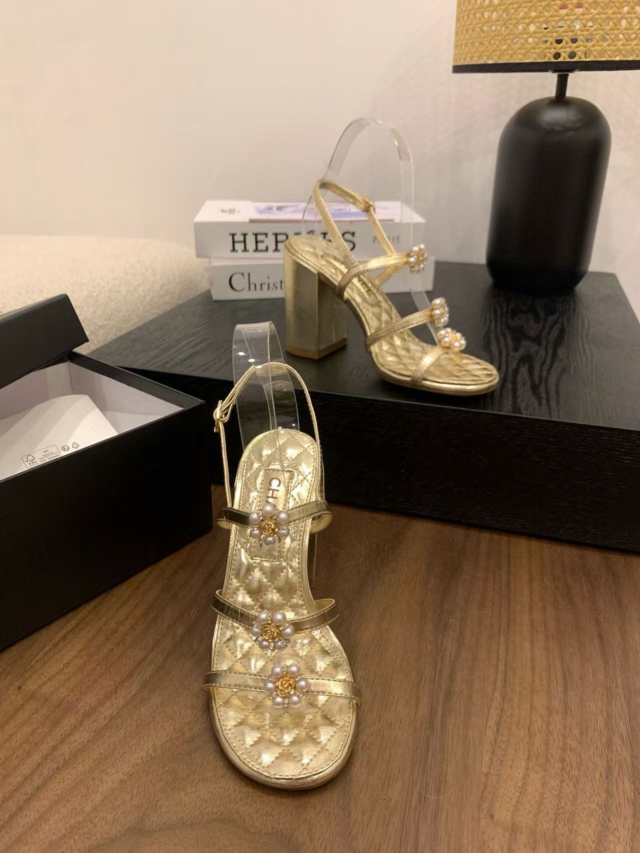 CHANE1 高品質パールフラワーハイヒールサンダル【50％割引+送料無料】