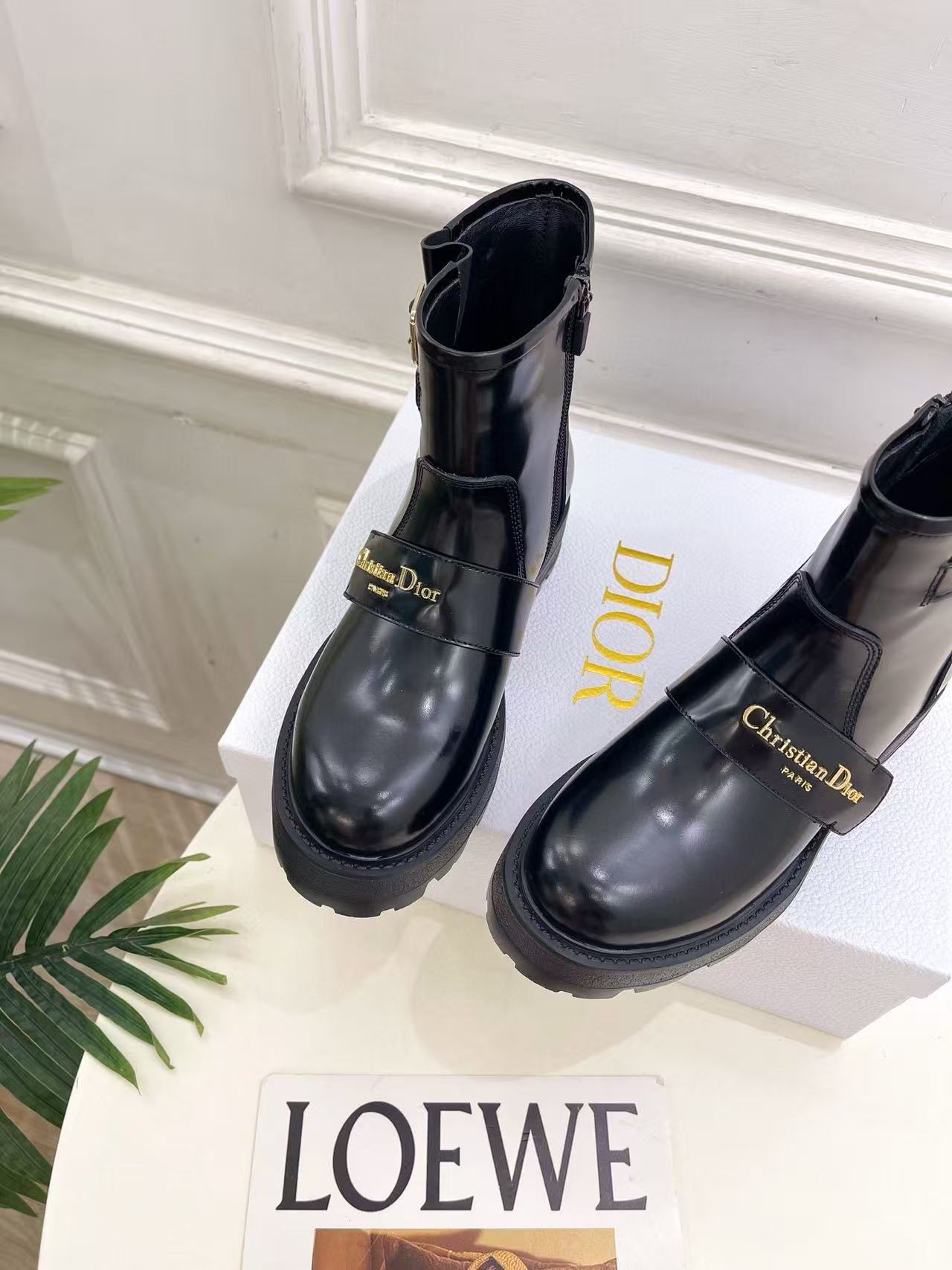 DIOR 高品質レタープラットフォームアンクルブーツ【50％割引+送料無料】