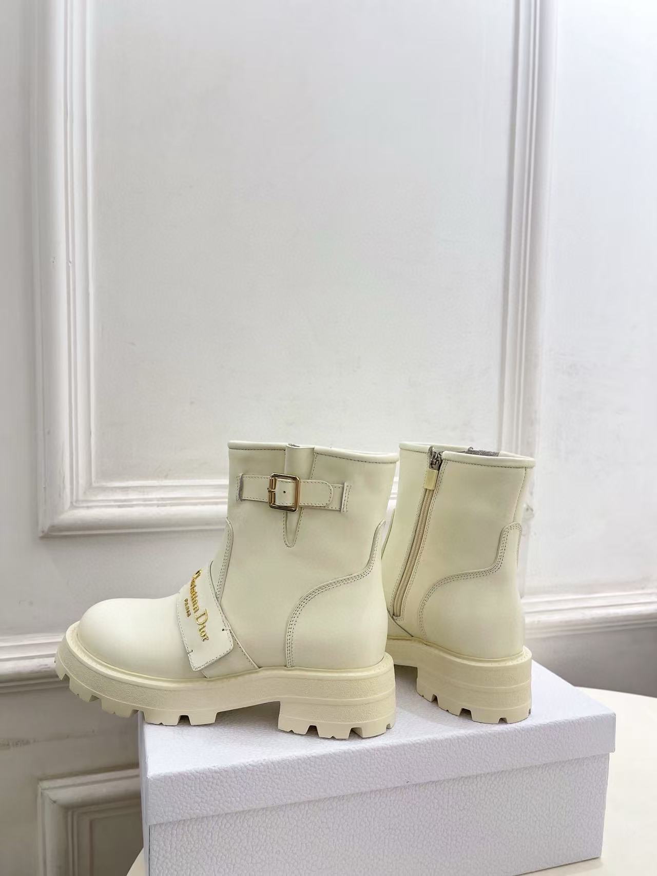 DIOR 高品質レタープラットフォームアンクルブーツ【50％割引+送料無料】