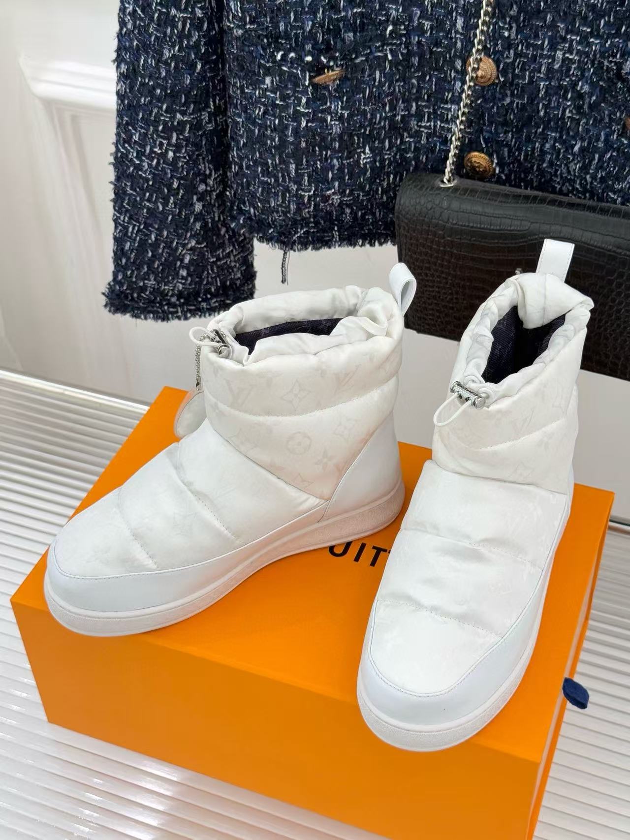 LVの高品質ダウンスノーブーツ【50％割引+送料無料】