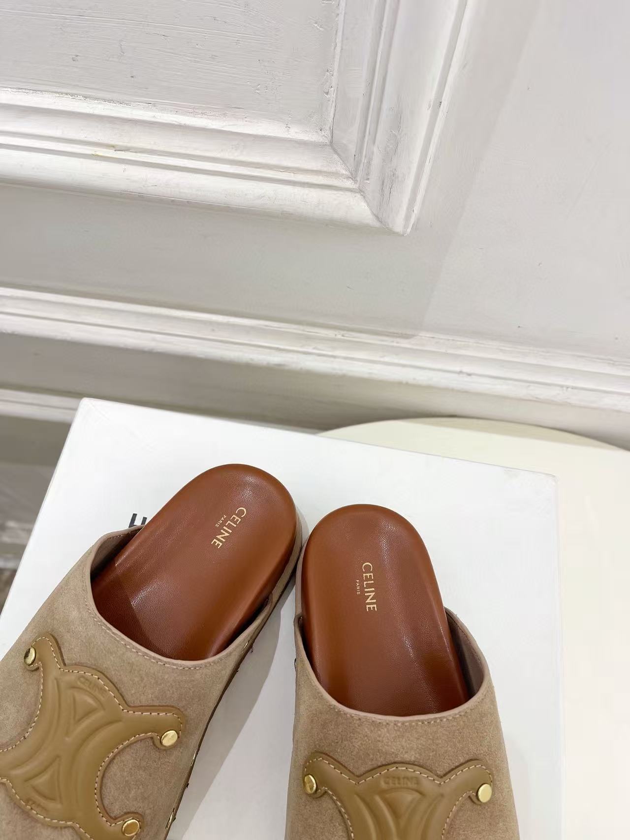 CEL1NE 高品質 凱旋門 厚底スリッパ【50％割引+送料無料】