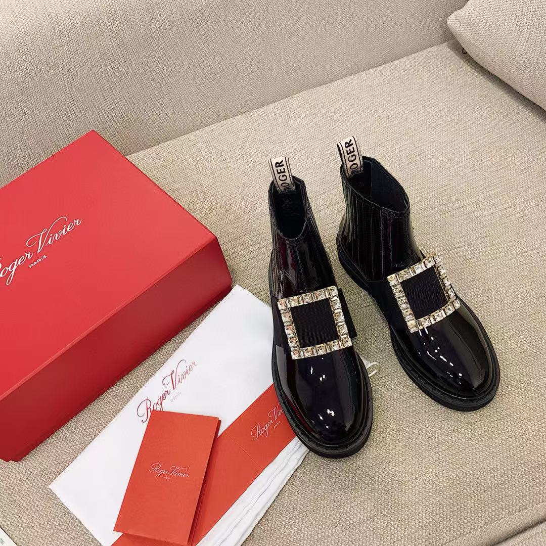 BOTTEGA VENE7A 高品質ラインストーンバックルマーティンブーツ【50％割引+送料無料】