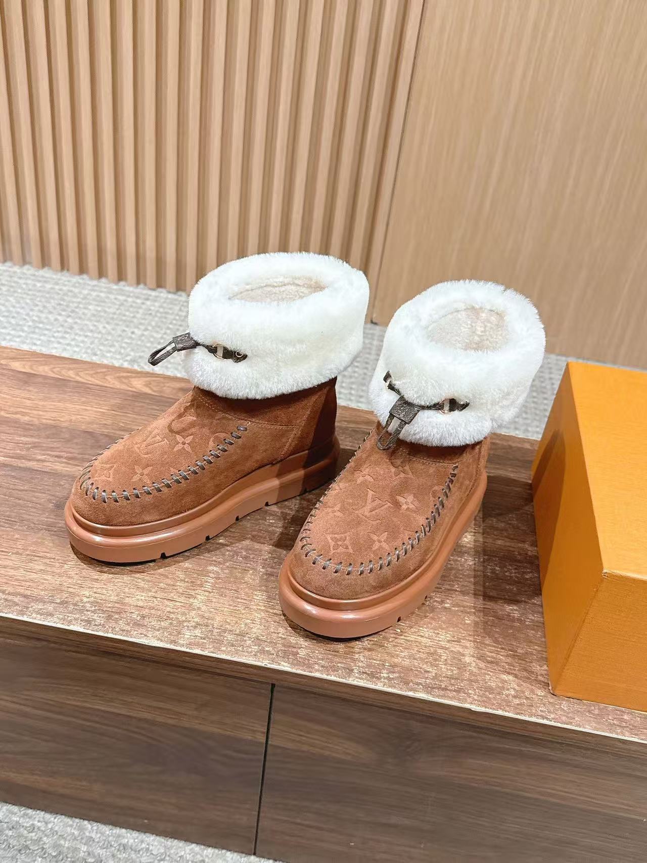 LVの高品質スエードウールアンクルブーツ【50％割引+送料無料】