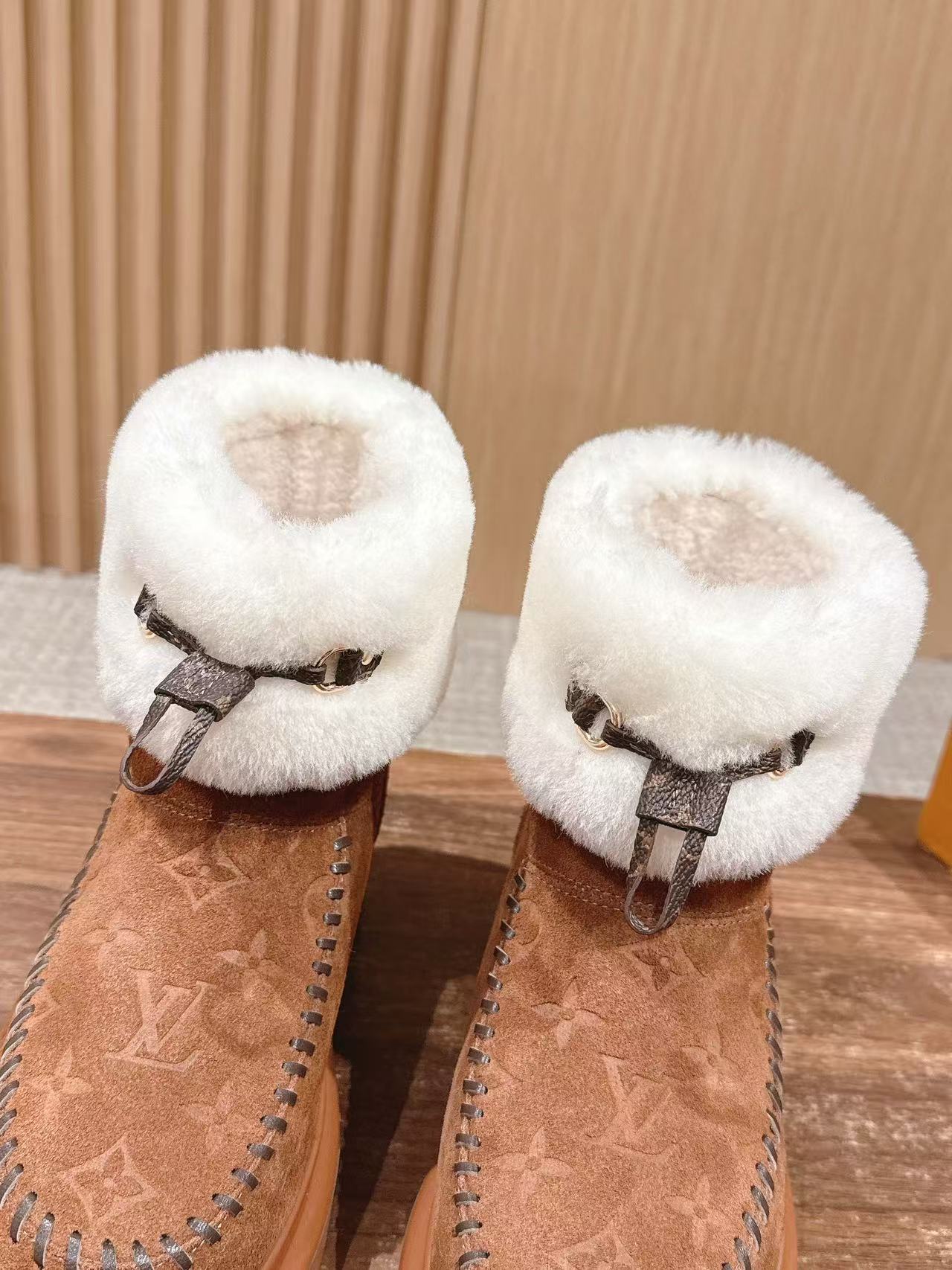 LVの高品質スエードウールアンクルブーツ【50％割引+送料無料】