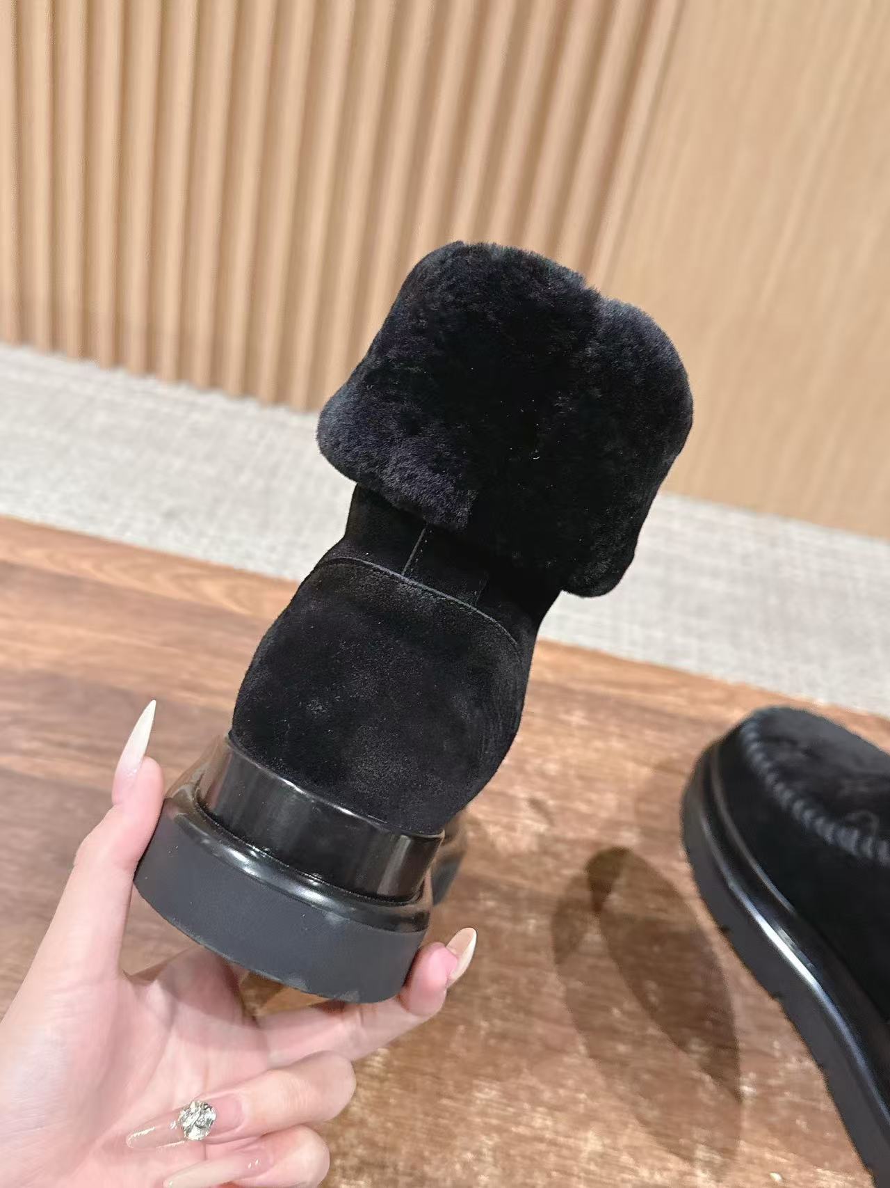 LVの高品質スエードウールアンクルブーツ【50％割引+送料無料】