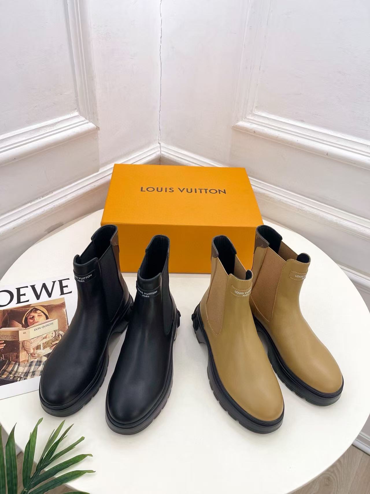 LVの高品質ミニマリストラムスキンアンクルブーツ【50％割引+送料無料】
