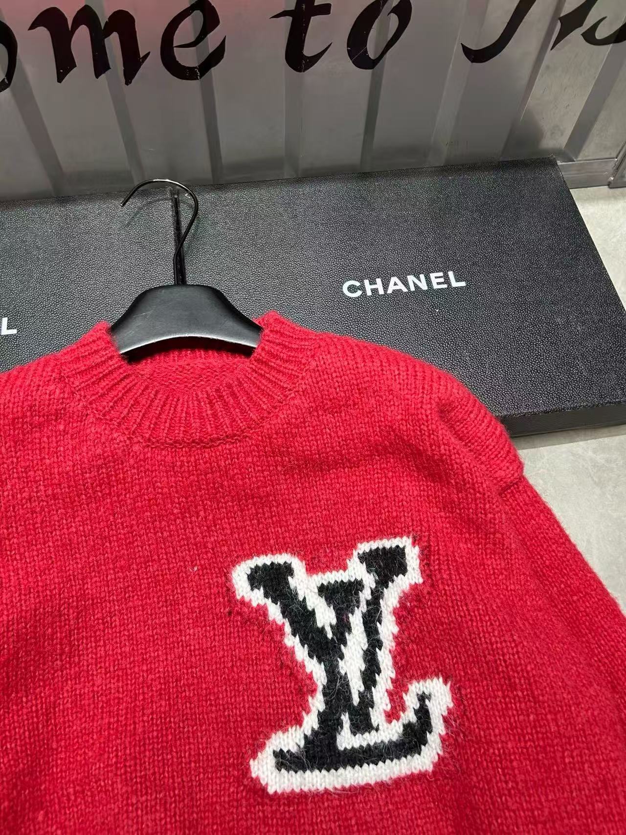 LVレッドロゴウールセーター【50％割引+送料無料】