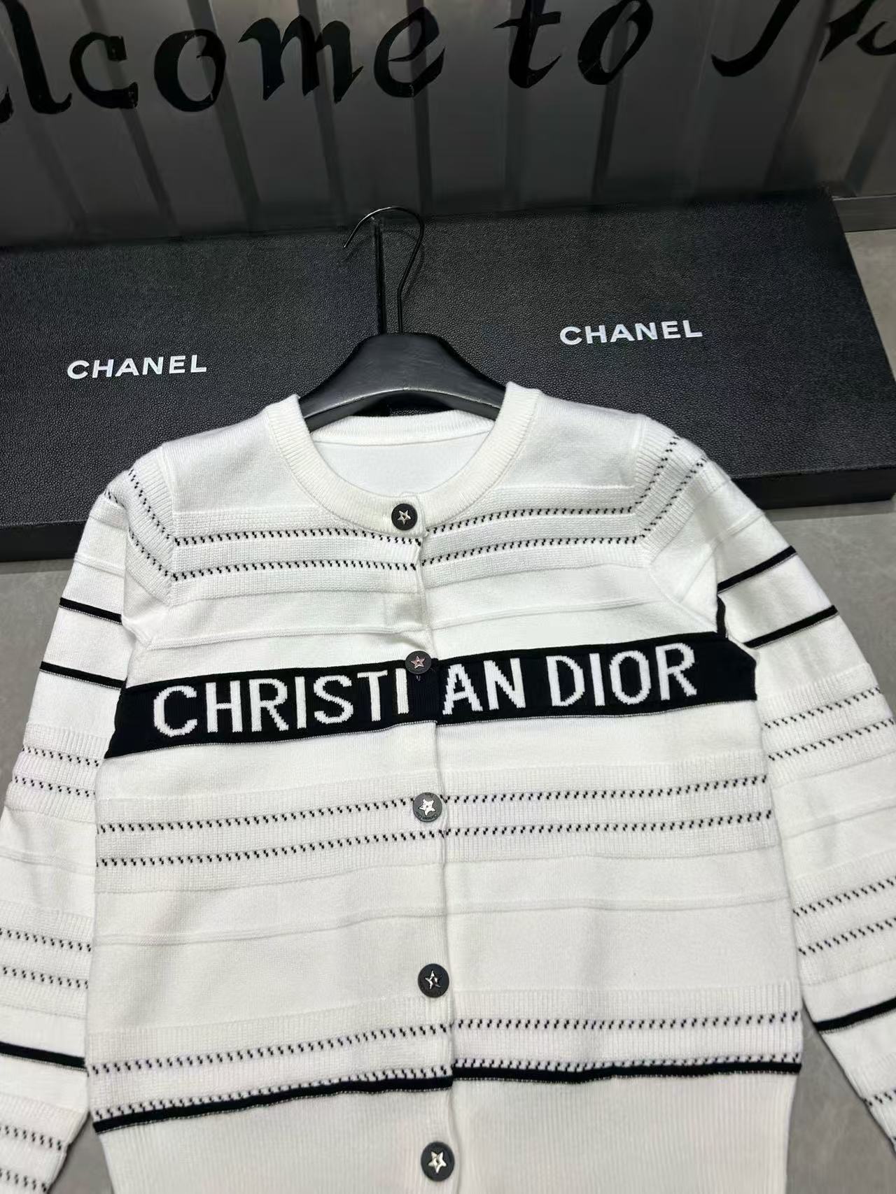 DI0RCD レターストライプウールカーディガン【50％割引+送料無料】