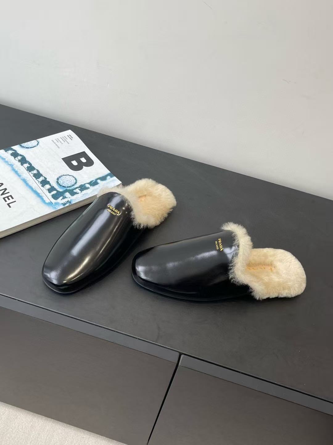PR4DA 高品質本毛皮スリッパ【50％割引+送料無料】
