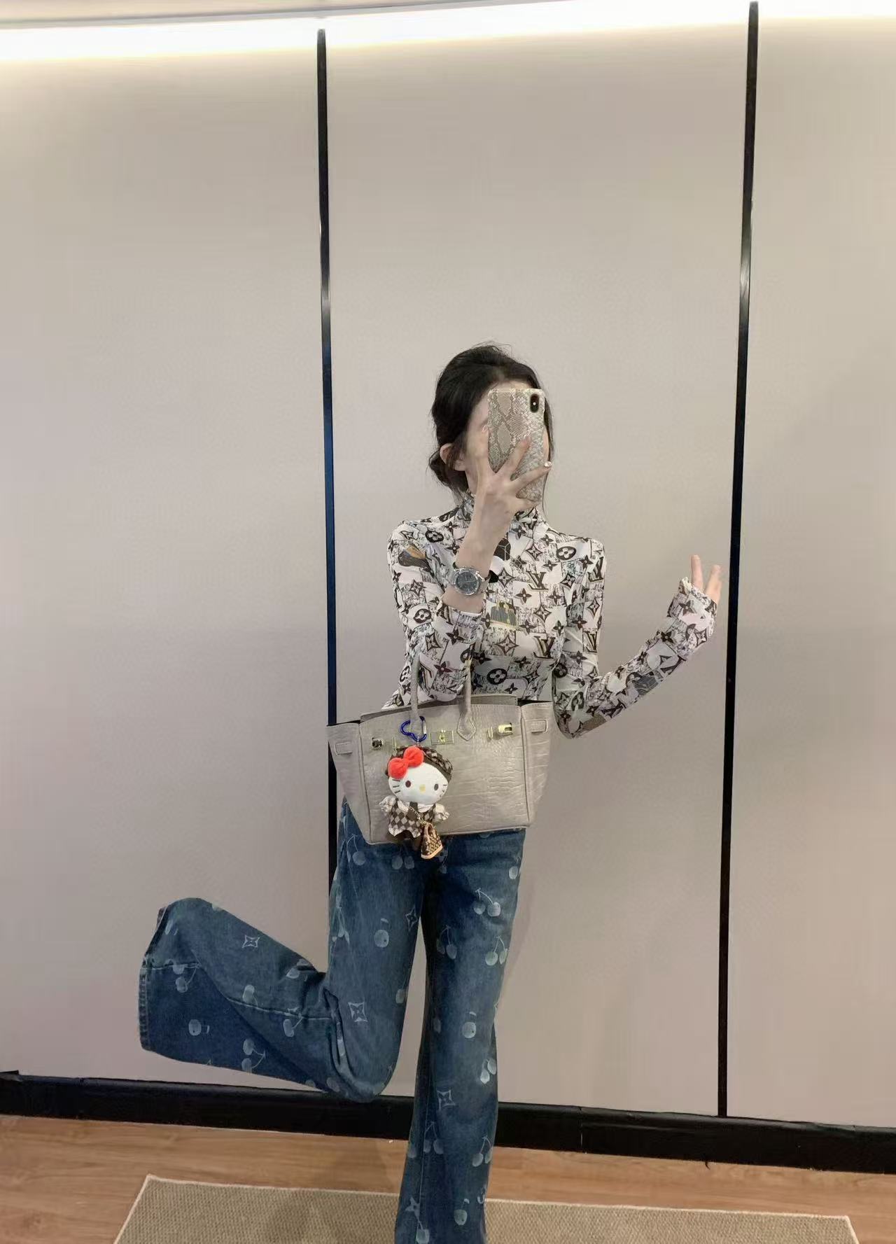 LVプリントメッシュトップ+ジーンズのツーピースセット【50％割引+送料無料】