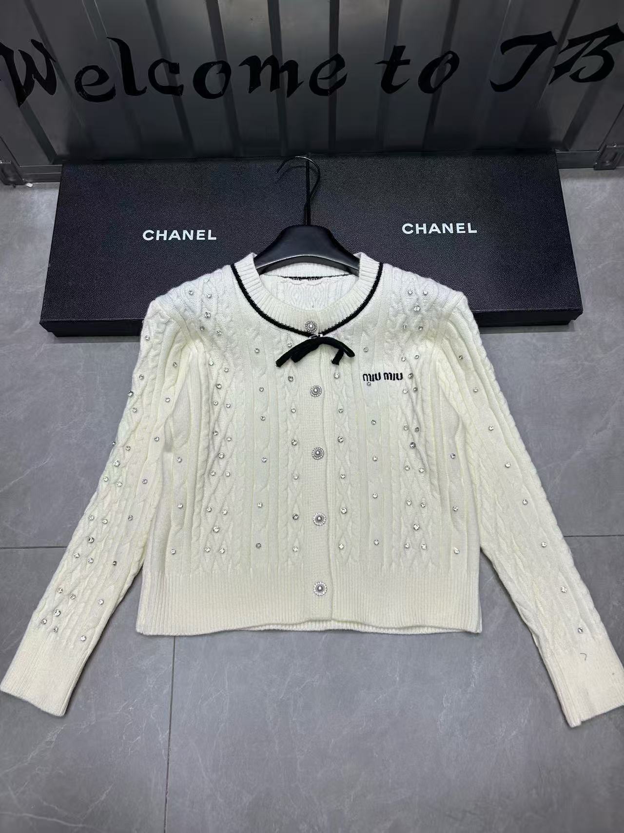 M1UM1U ビーズウールカーディガン【50％割引+送料無料】