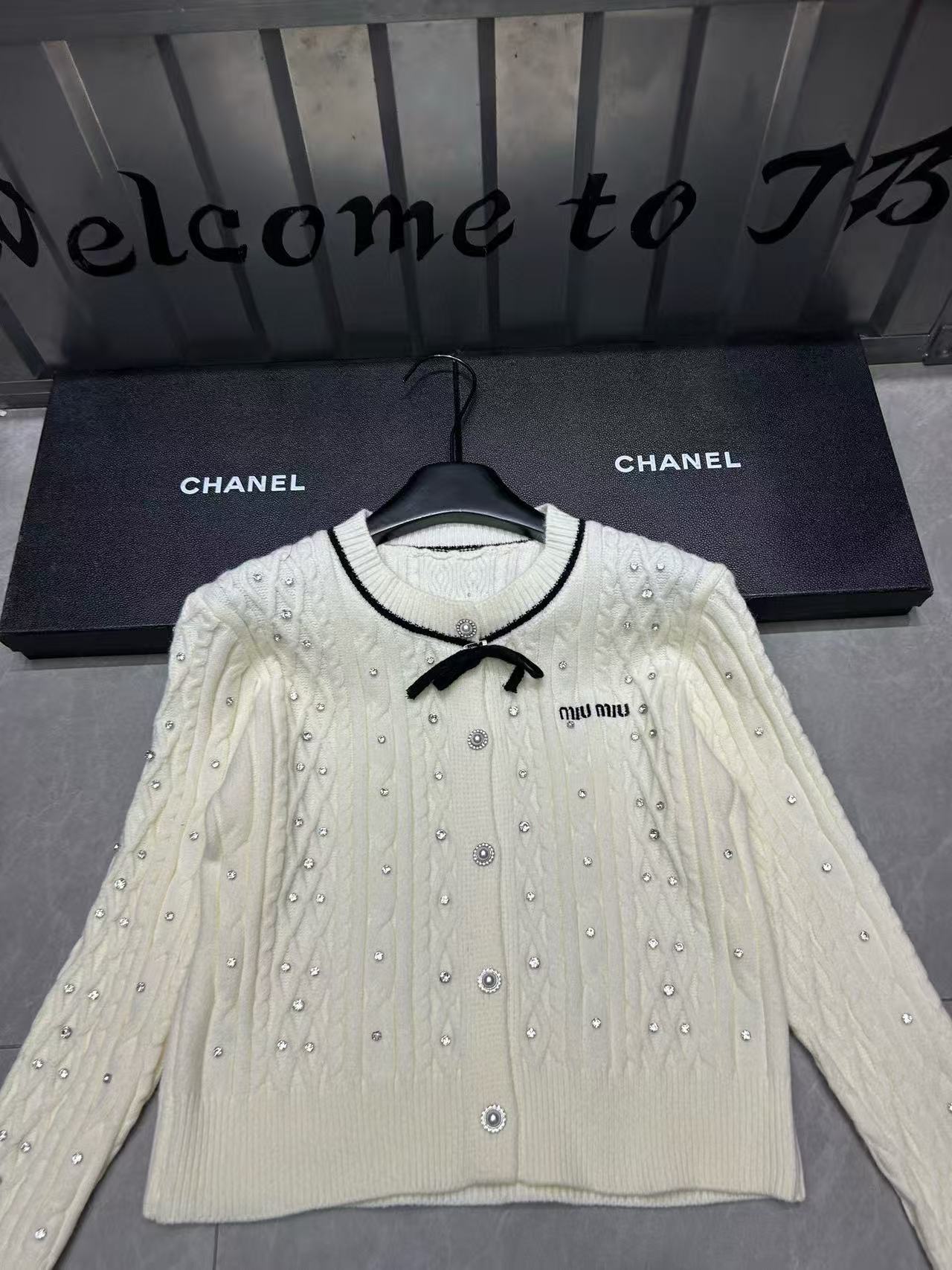 M1UM1U ビーズウールカーディガン【50％割引+送料無料】