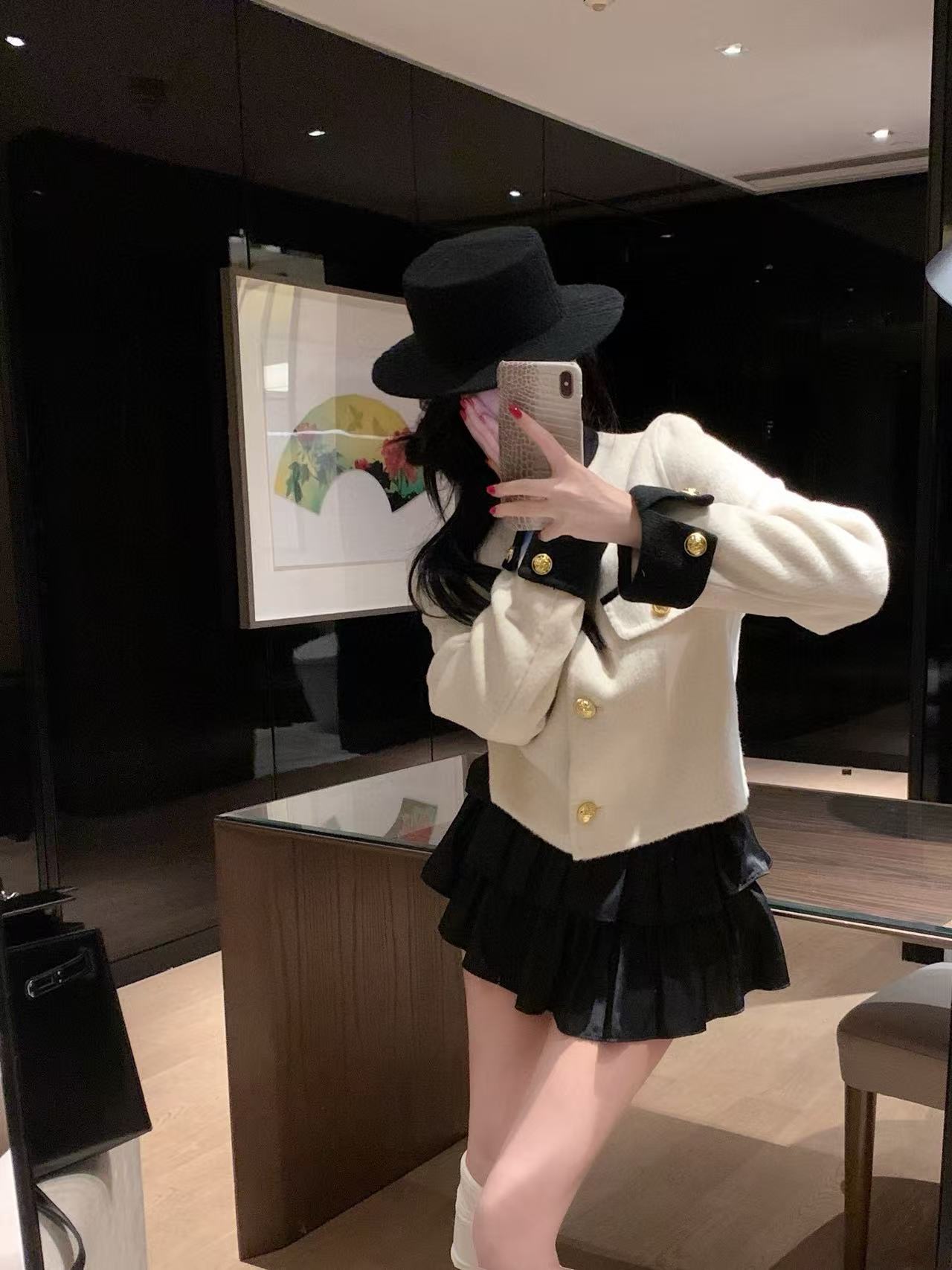 CHANE1 メタリックボタン付きカシミアショートジャケット【50％割引+送料無料】