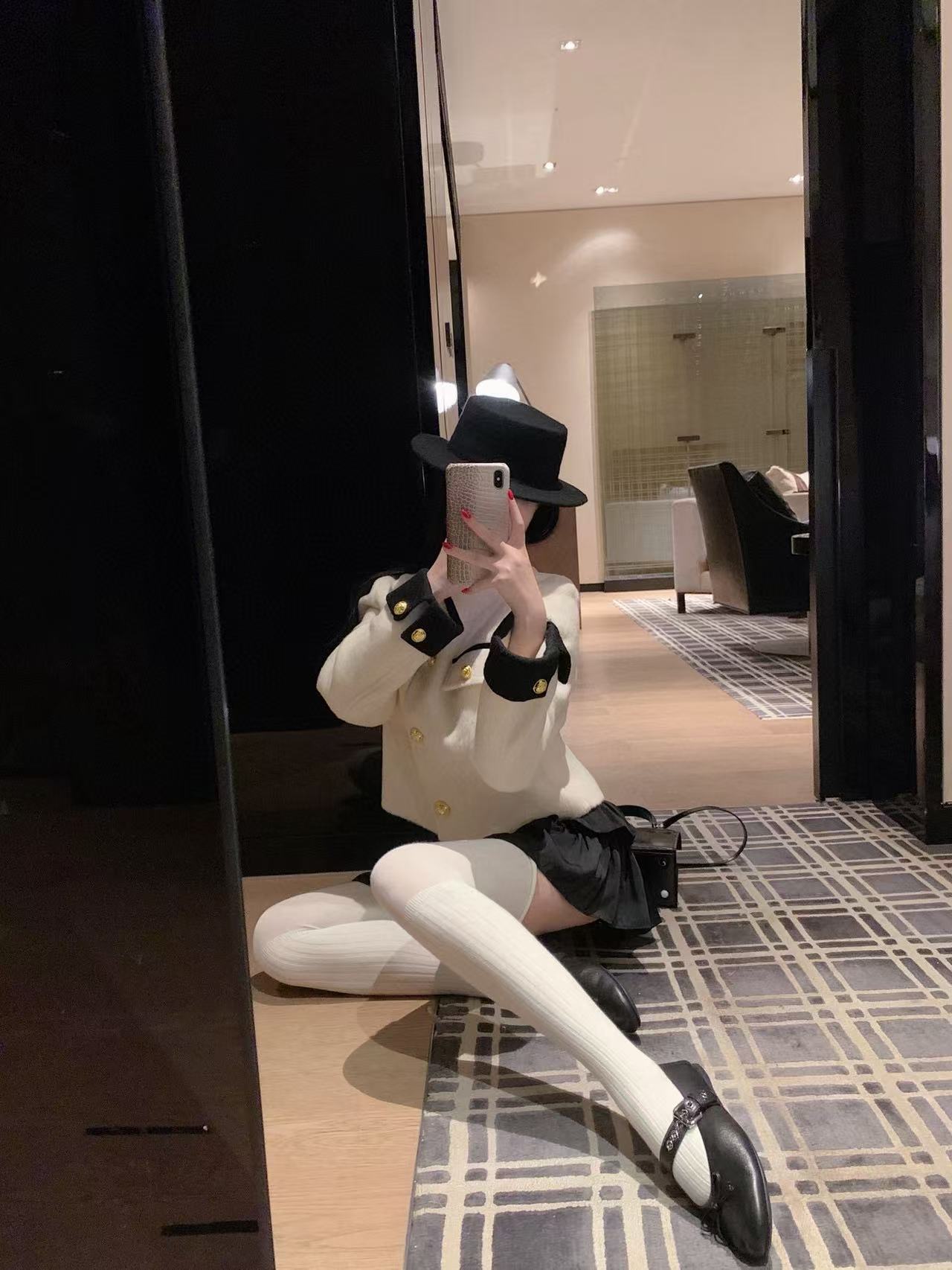 CHANE1 メタリックボタン付きカシミアショートジャケット【50％割引+送料無料】