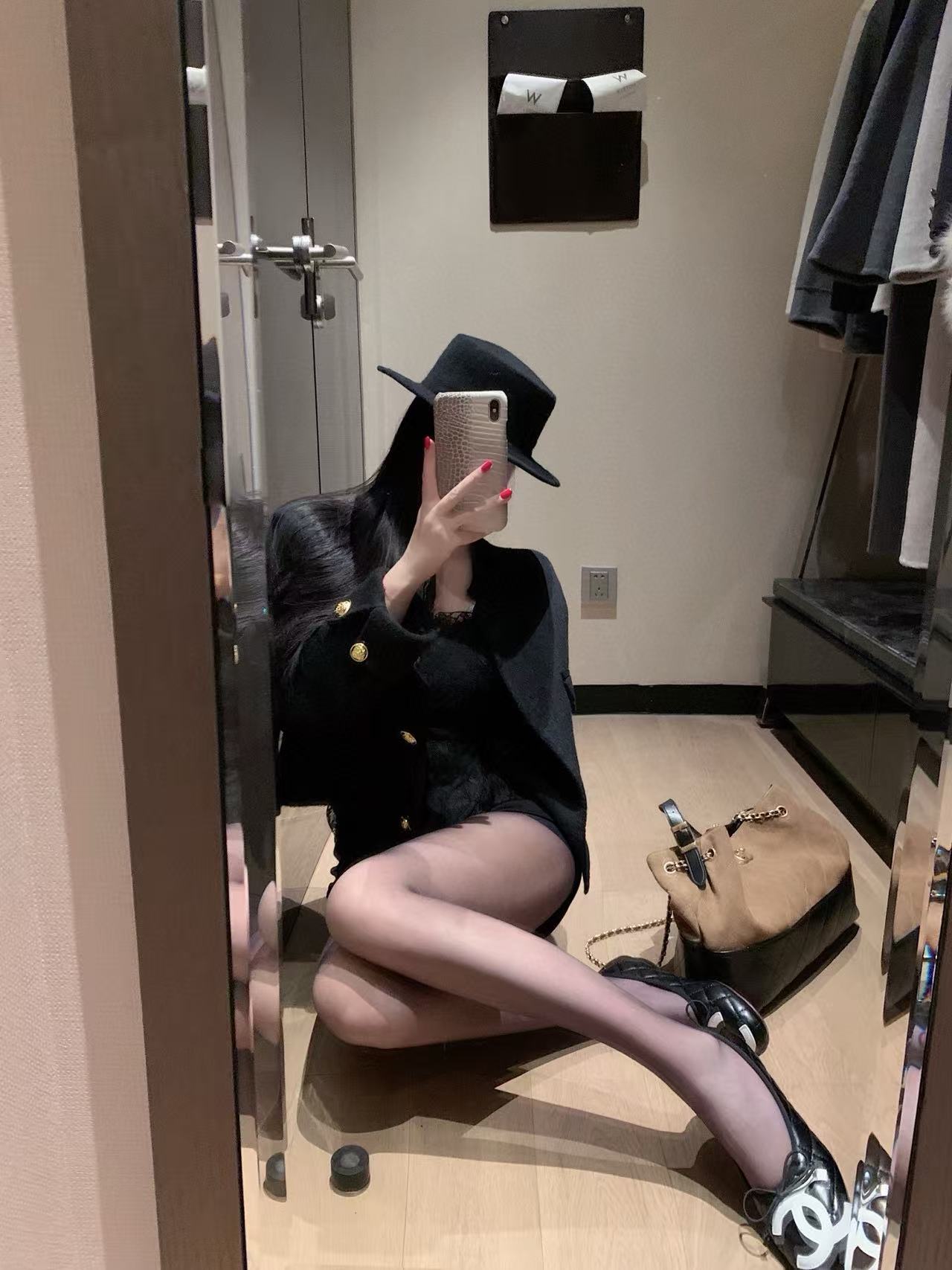 CHANE1 メタリックボタン付きカシミアショートジャケット【50％割引+送料無料】