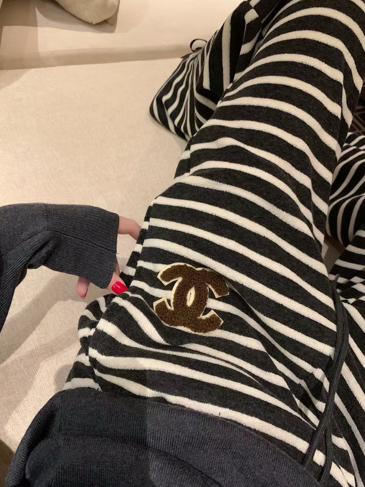 CHANE1 ダブルC ストライプ カジュアル トラウザーズ【50％割引+送料無料】