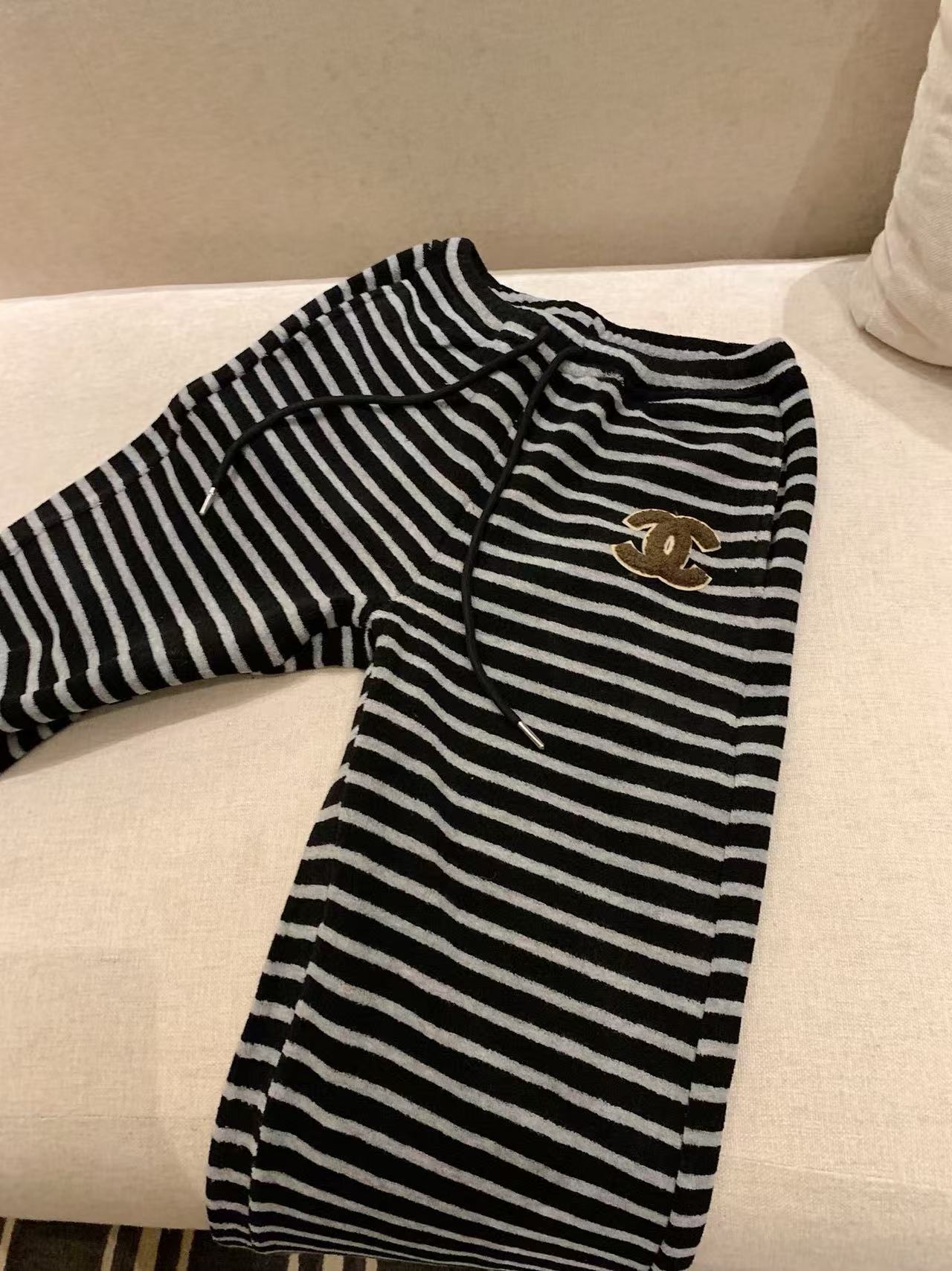 CHANE1 ダブルC ストライプ カジュアル トラウザーズ【50％割引+送料無料】