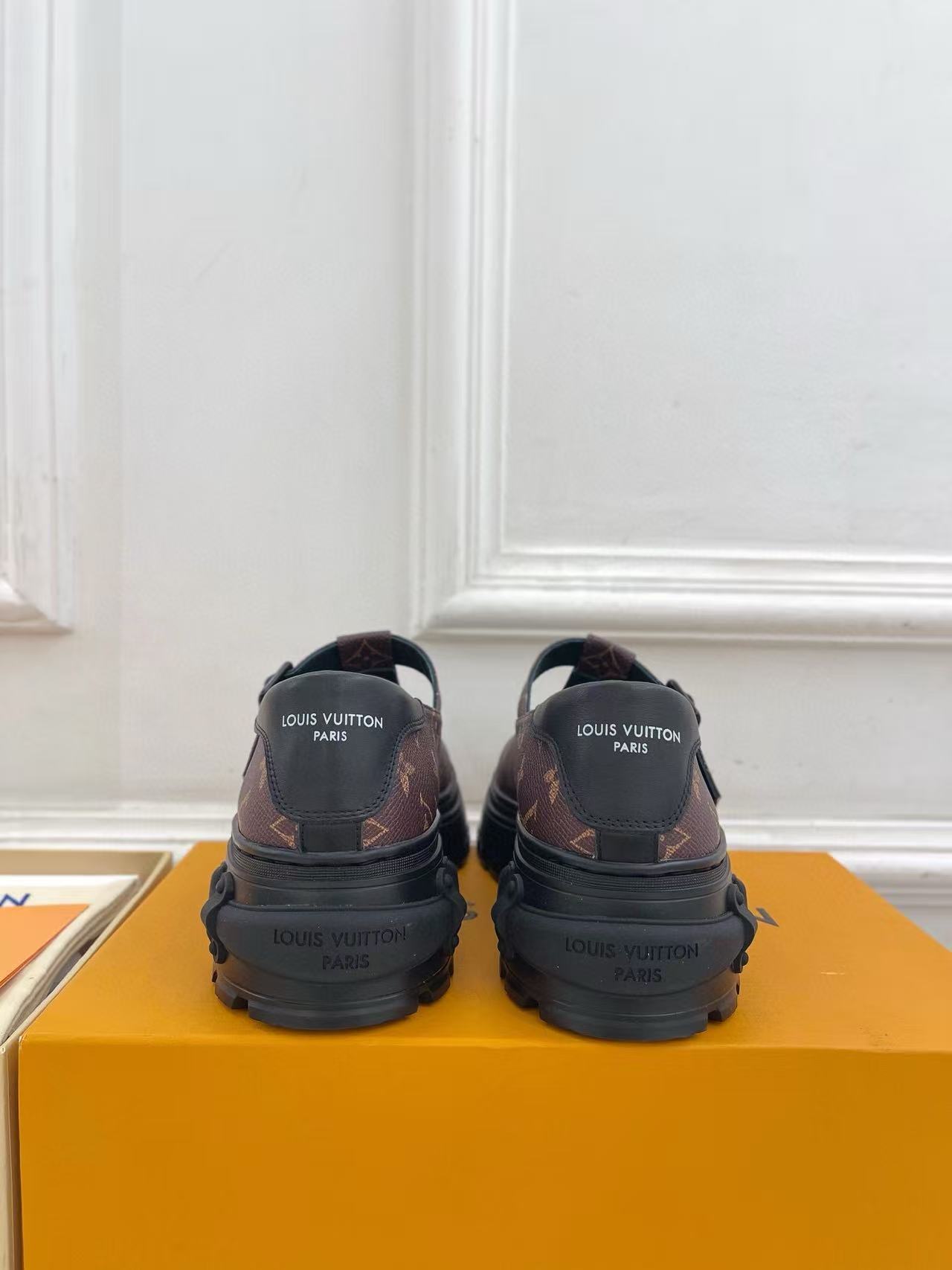 LVの高品質デニムプラットフォームシューズ【50％割引+送料無料】