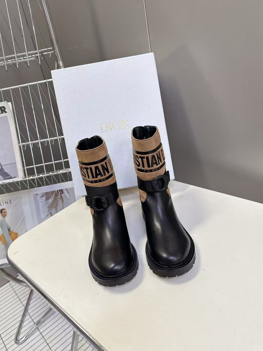 DIOR 高品質レターラウンドトゥレザーアンクルブーツ【50％割引+送料無料】