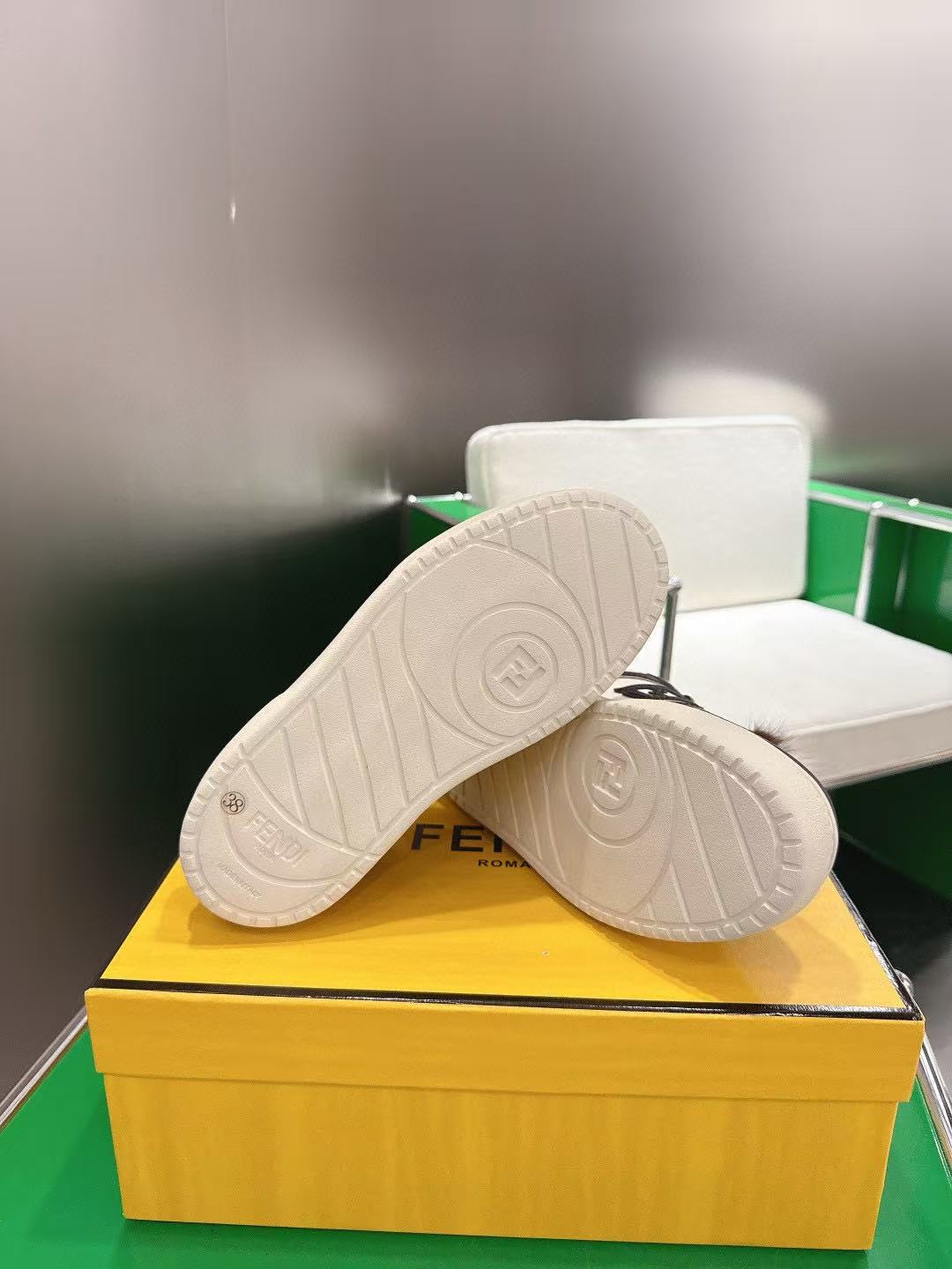 FEND1 高品質厚底スニーカー【50％割引+送料無料】