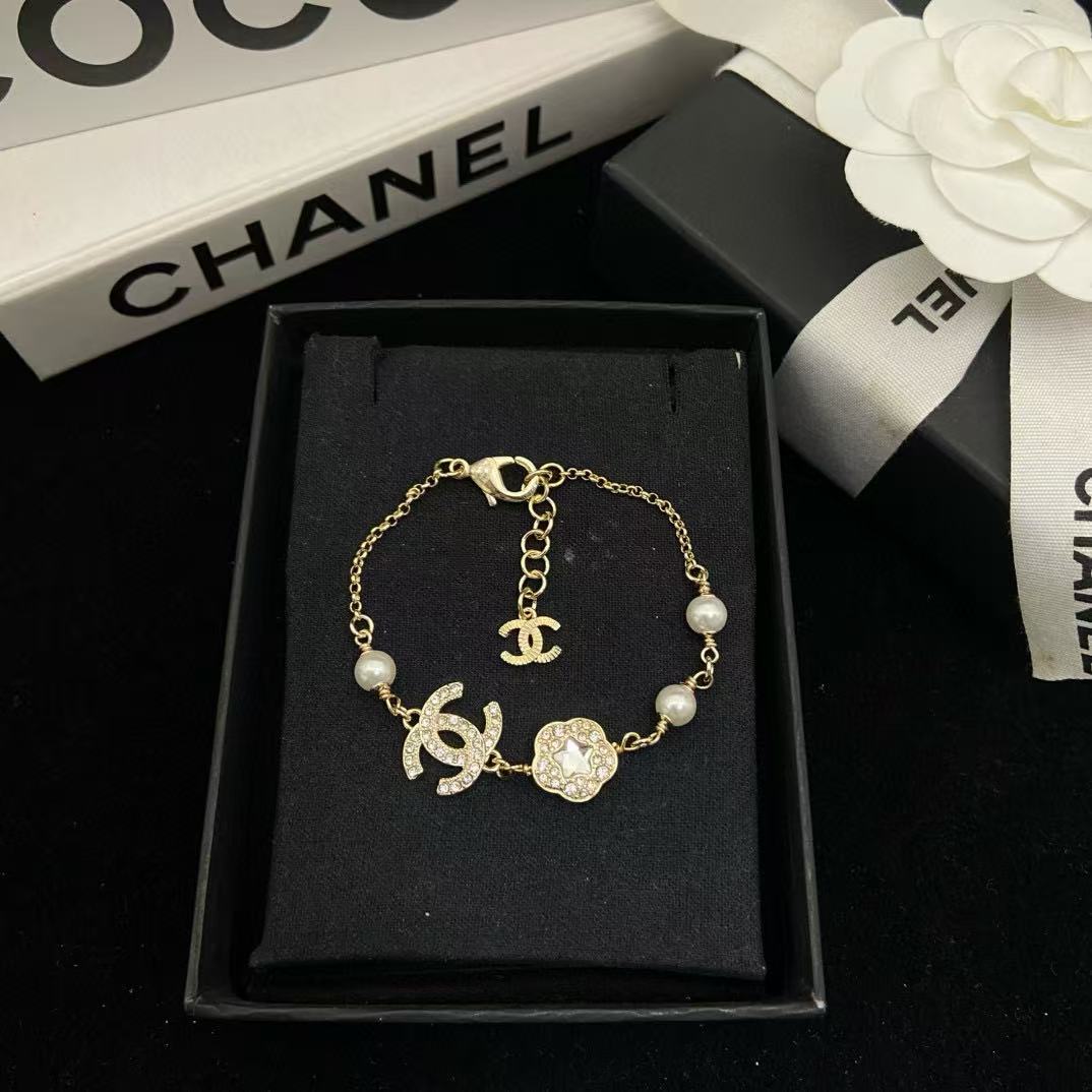 CHANE1 ダブルC フラワーパールブレスレット【50％割引+送料無料】