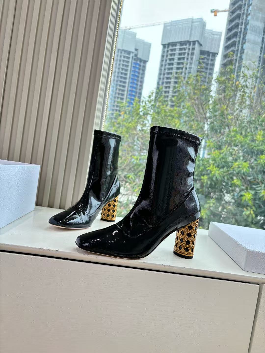 DIOR 高品質パテントレザー ポインテッドトゥ アンクルブーツ【50％割引+送料無料】