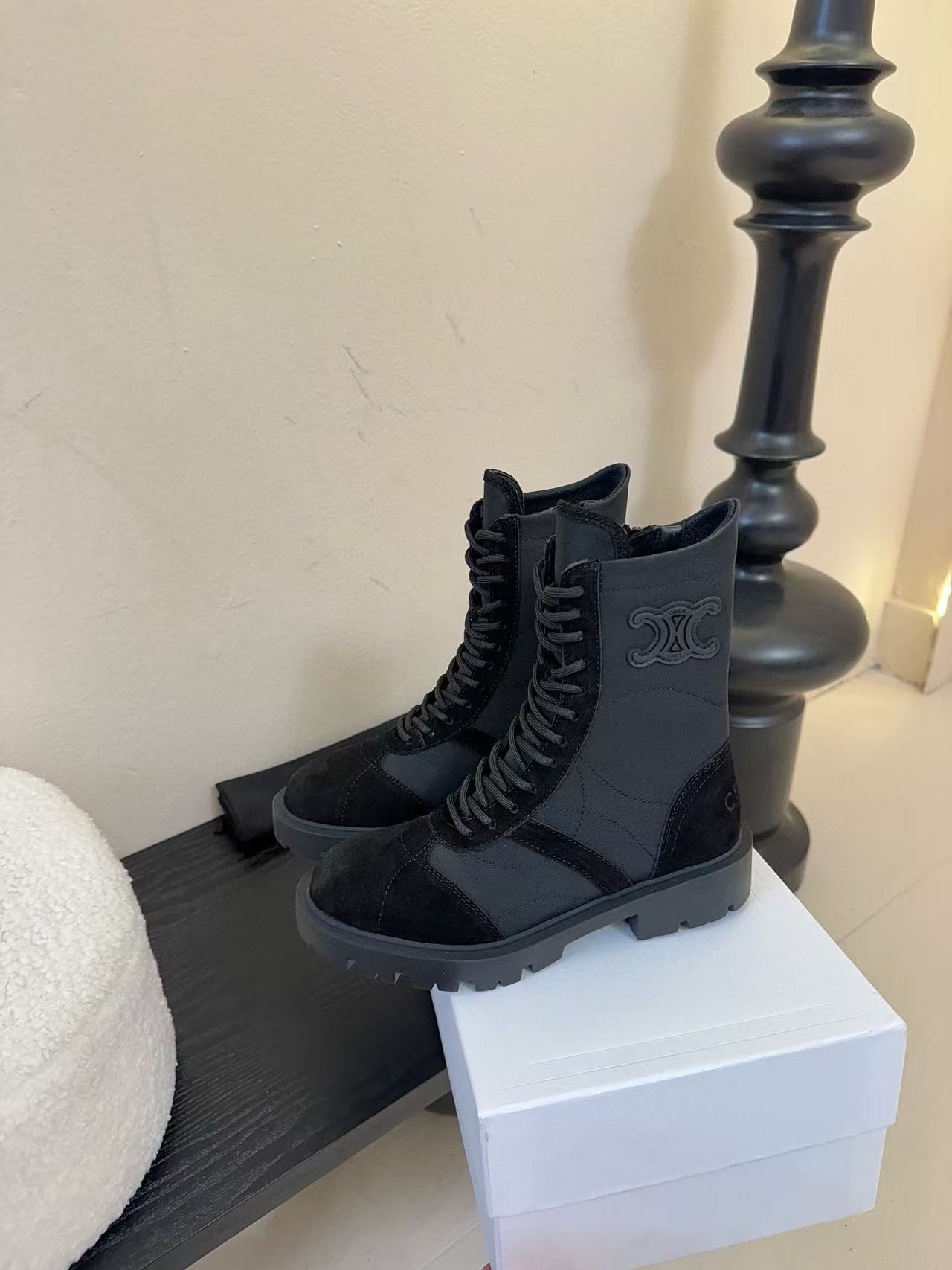 CEL1NE 高品質レースアップマーティンブーツ【50％割引+送料無料】