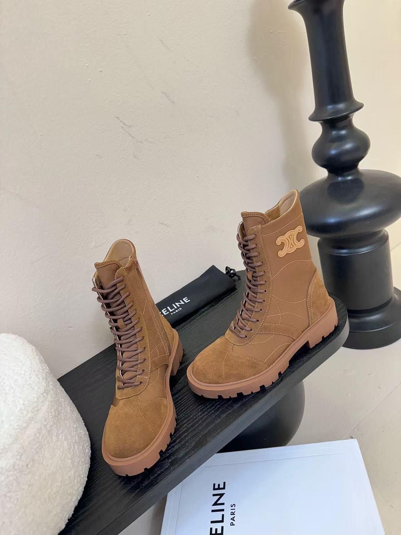 CEL1NE 高品質レースアップマーティンブーツ【50％割引+送料無料】