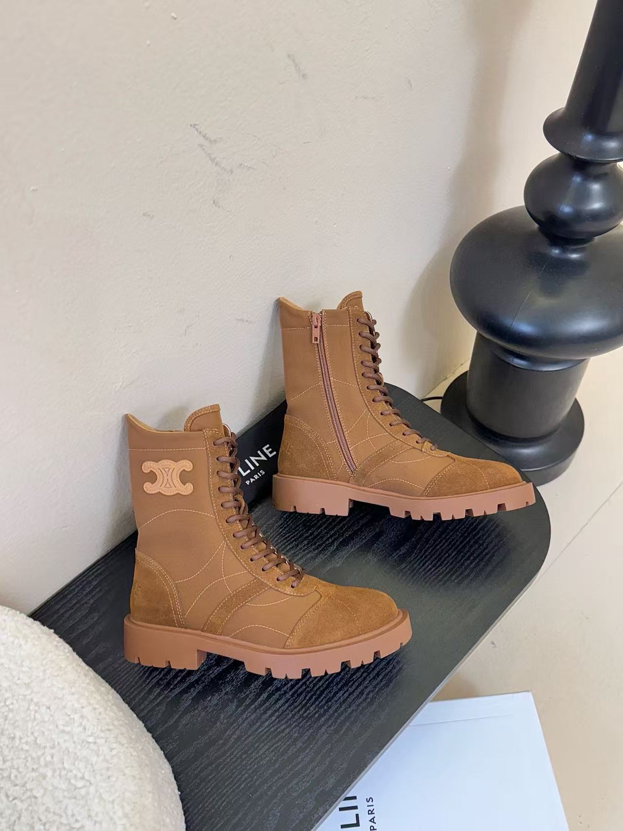 CEL1NE 高品質レースアップマーティンブーツ【50％割引+送料無料】