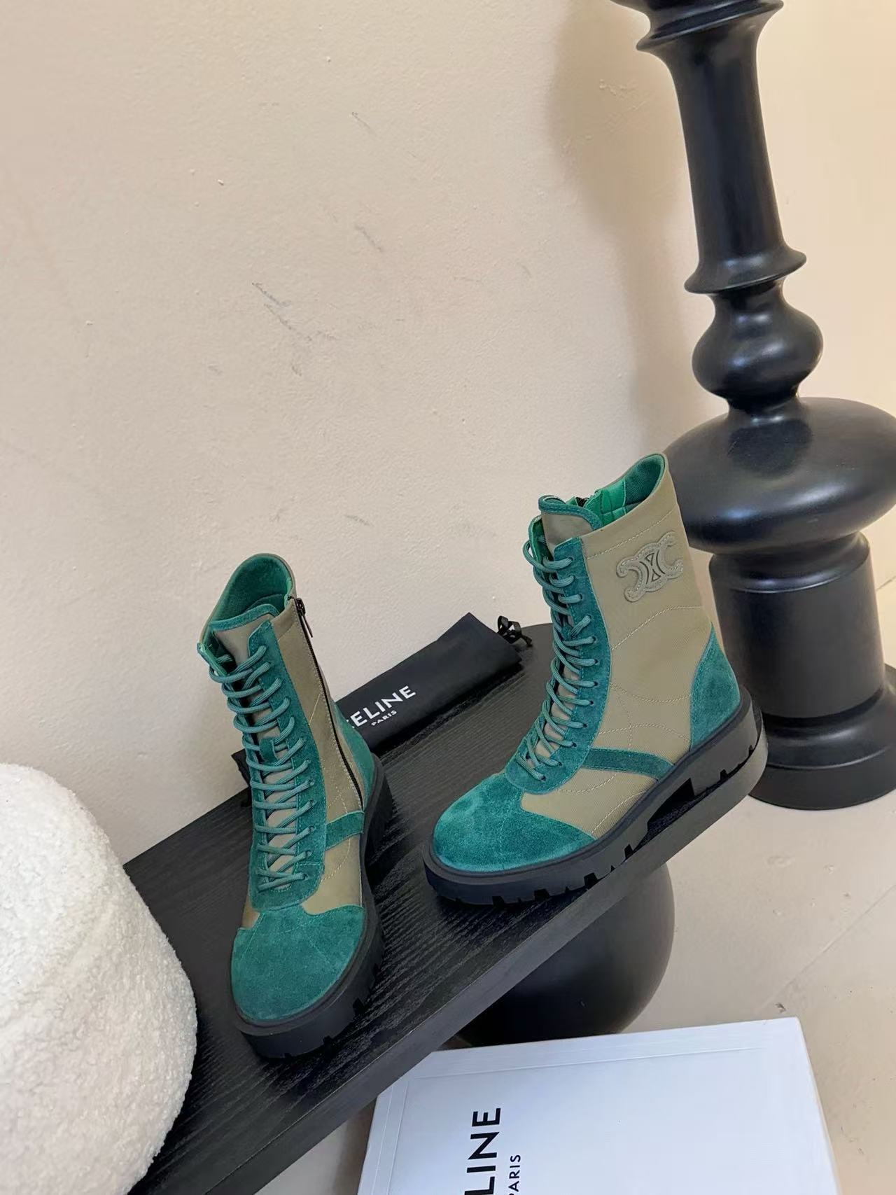 CEL1NE 高品質レースアップマーティンブーツ【50％割引+送料無料】