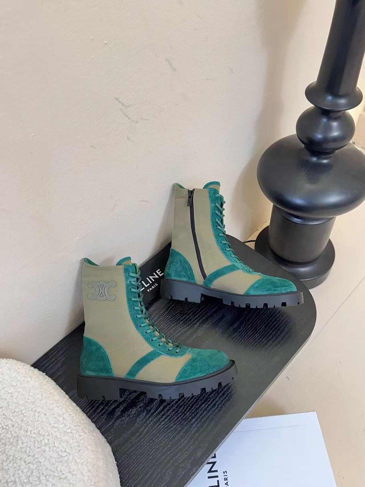 CEL1NE 高品質レースアップマーティンブーツ【50％割引+送料無料】