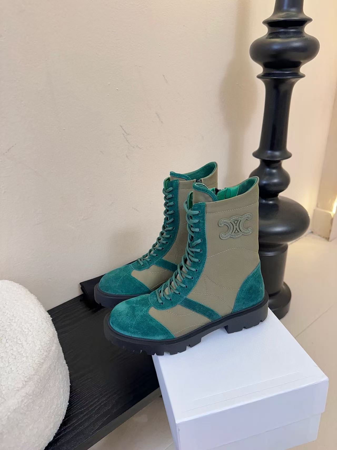 CEL1NE 高品質レースアップマーティンブーツ【50％割引+送料無料】