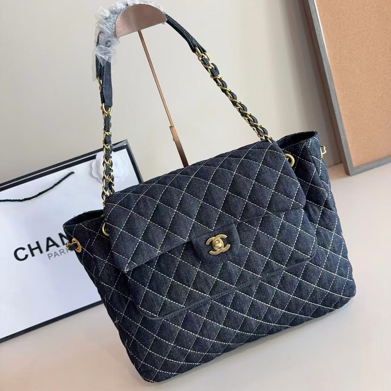 CHANE1 デニムチェーンショルダーバッグ【50％割引+送料無料】