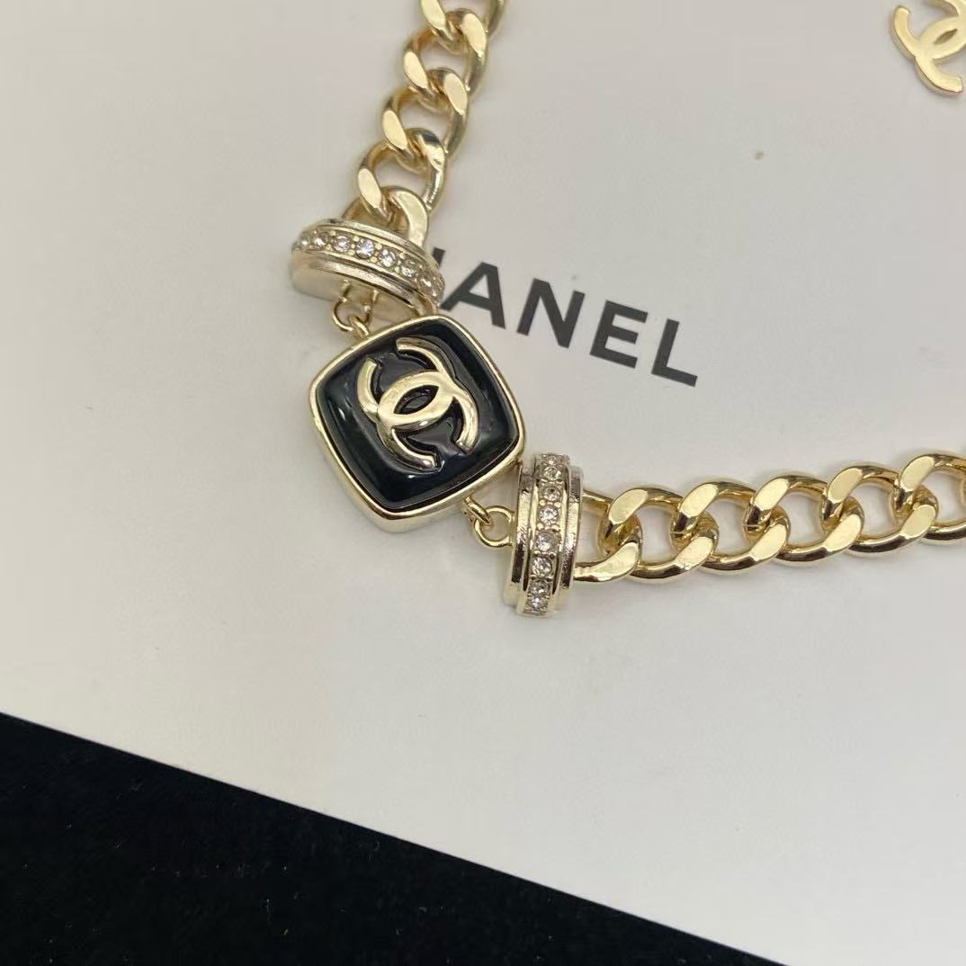 CHANE1 ダブルC スクエアネックレス【50％割引+送料無料】