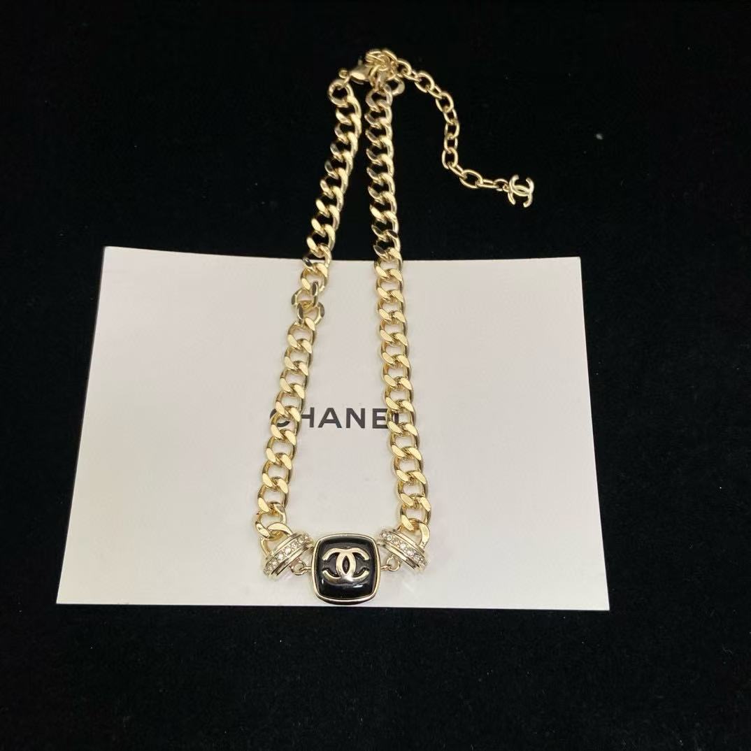 CHANE1 ダブルC スクエアネックレス【50％割引+送料無料】