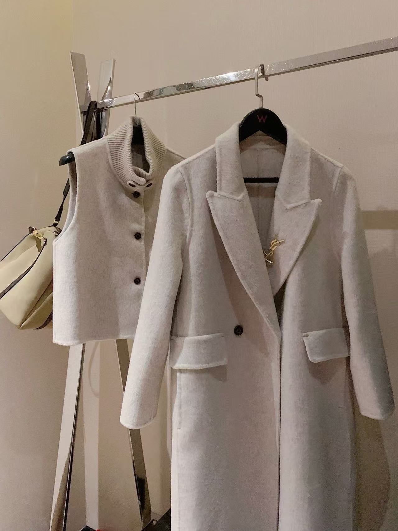 YSL カシミアベストとコートのツーピースセット【50％割引+送料無料】