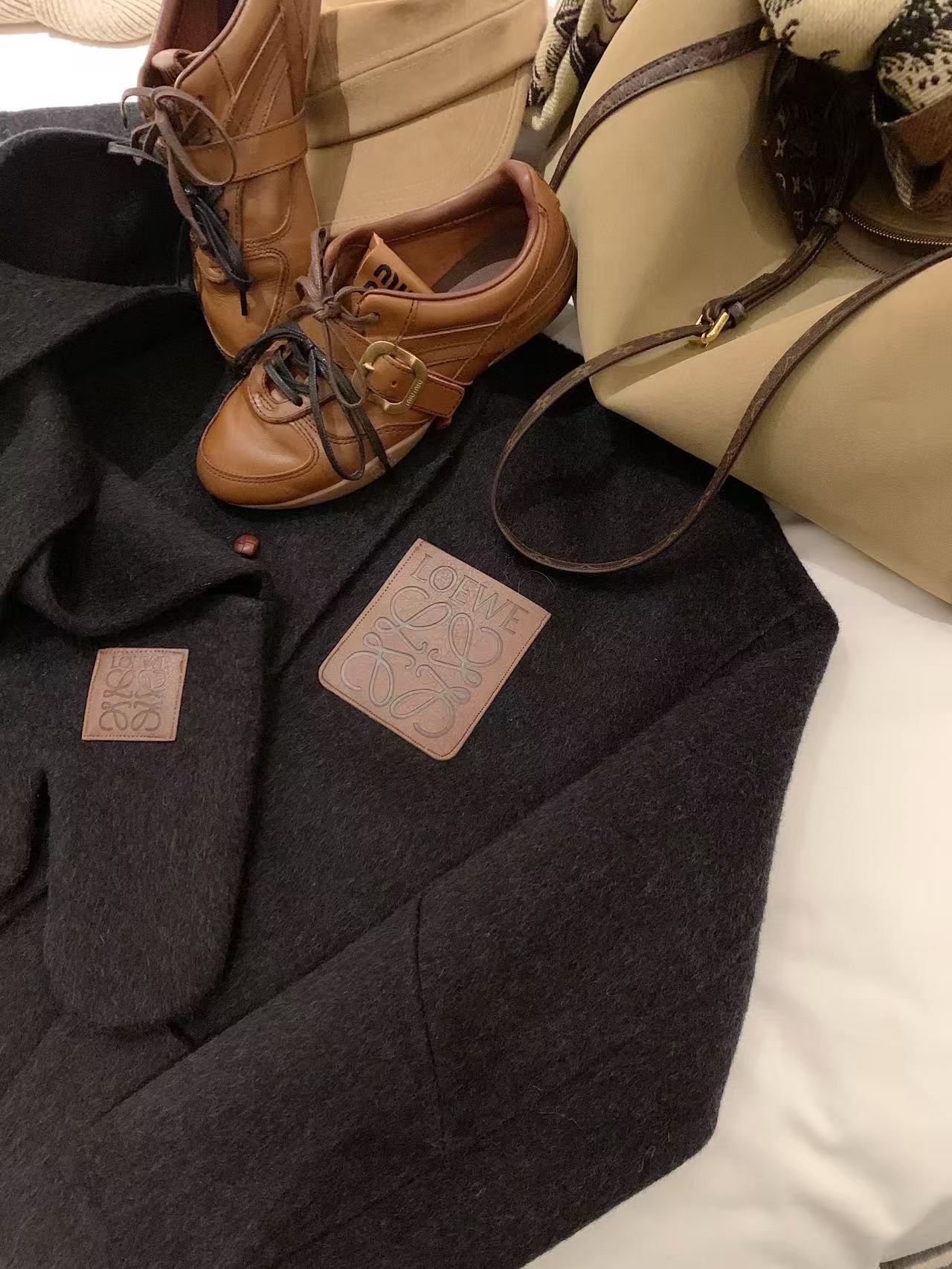 L0WEW カシミアコートとスカーフのツーピースセット【50％割引+送料無料】