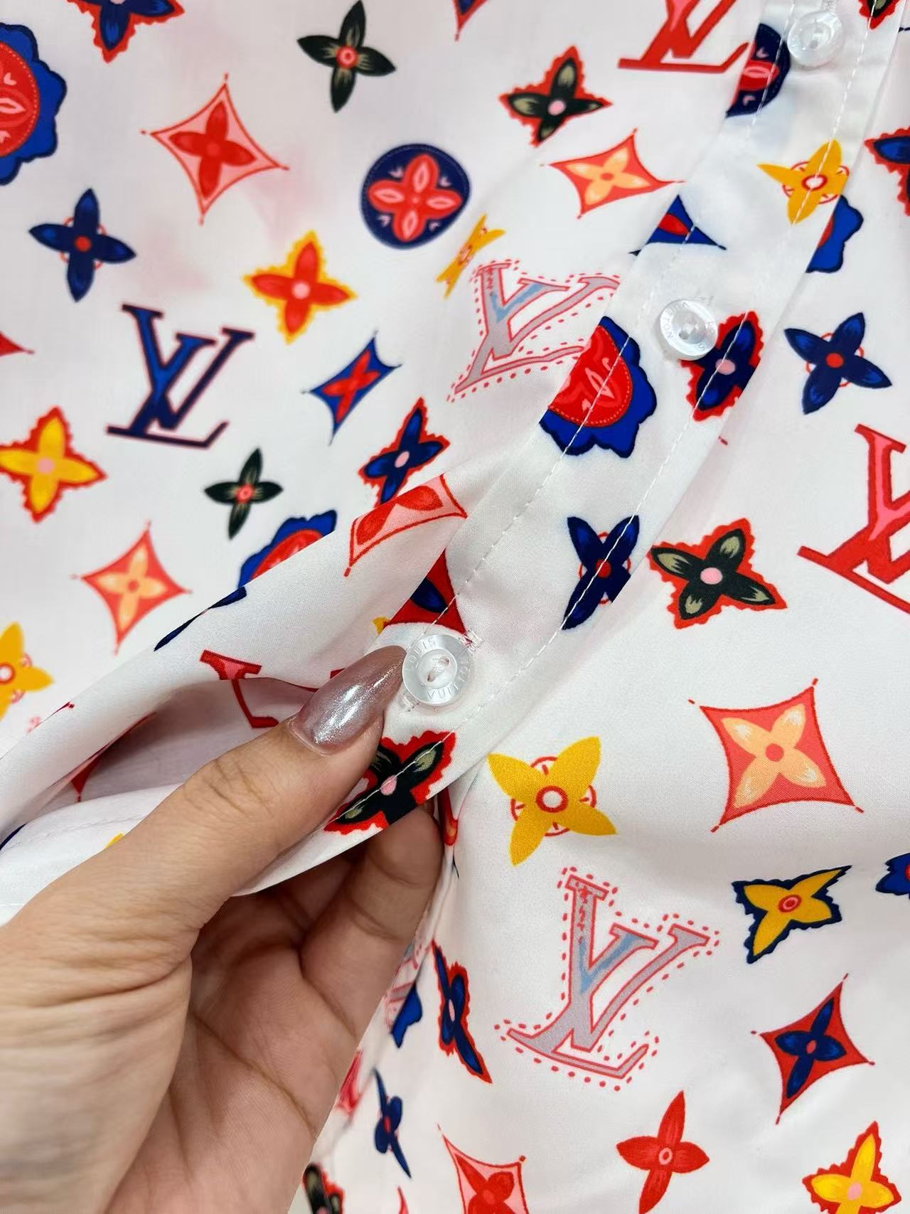 LVプリントルーズシャツ【50％割引+送料無料】