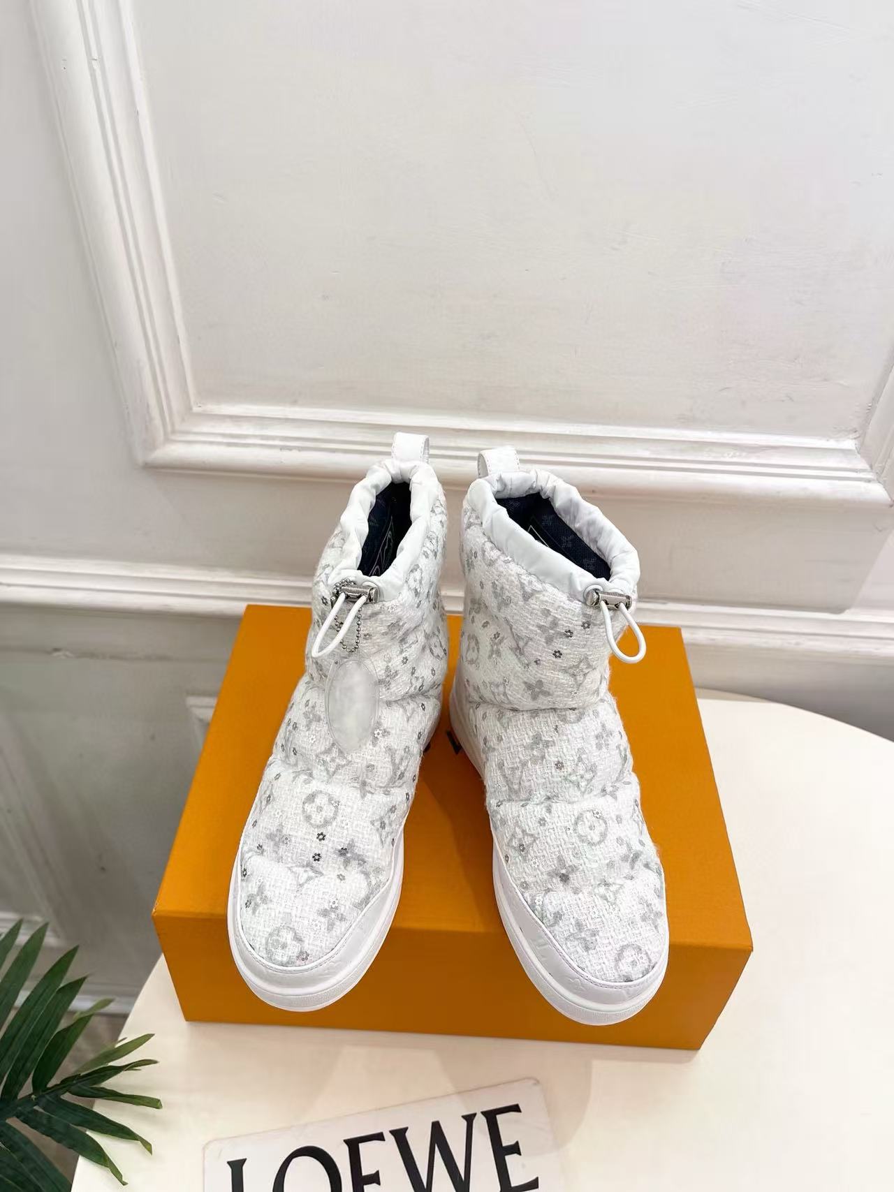 LVの高品質ダウンスノーブーツ【50％割引+送料無料】