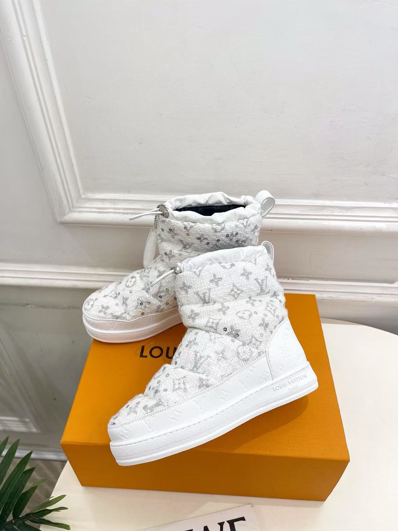 LVの高品質ダウンスノーブーツ【50％割引+送料無料】