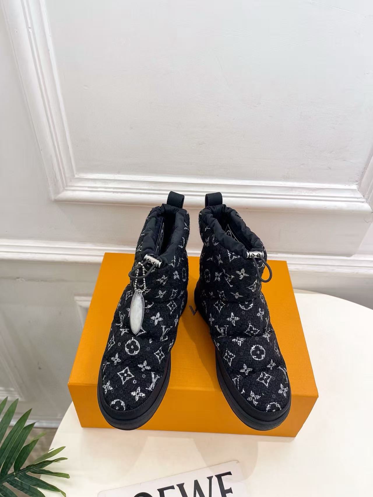 LVの高品質ダウンスノーブーツ【50％割引+送料無料】