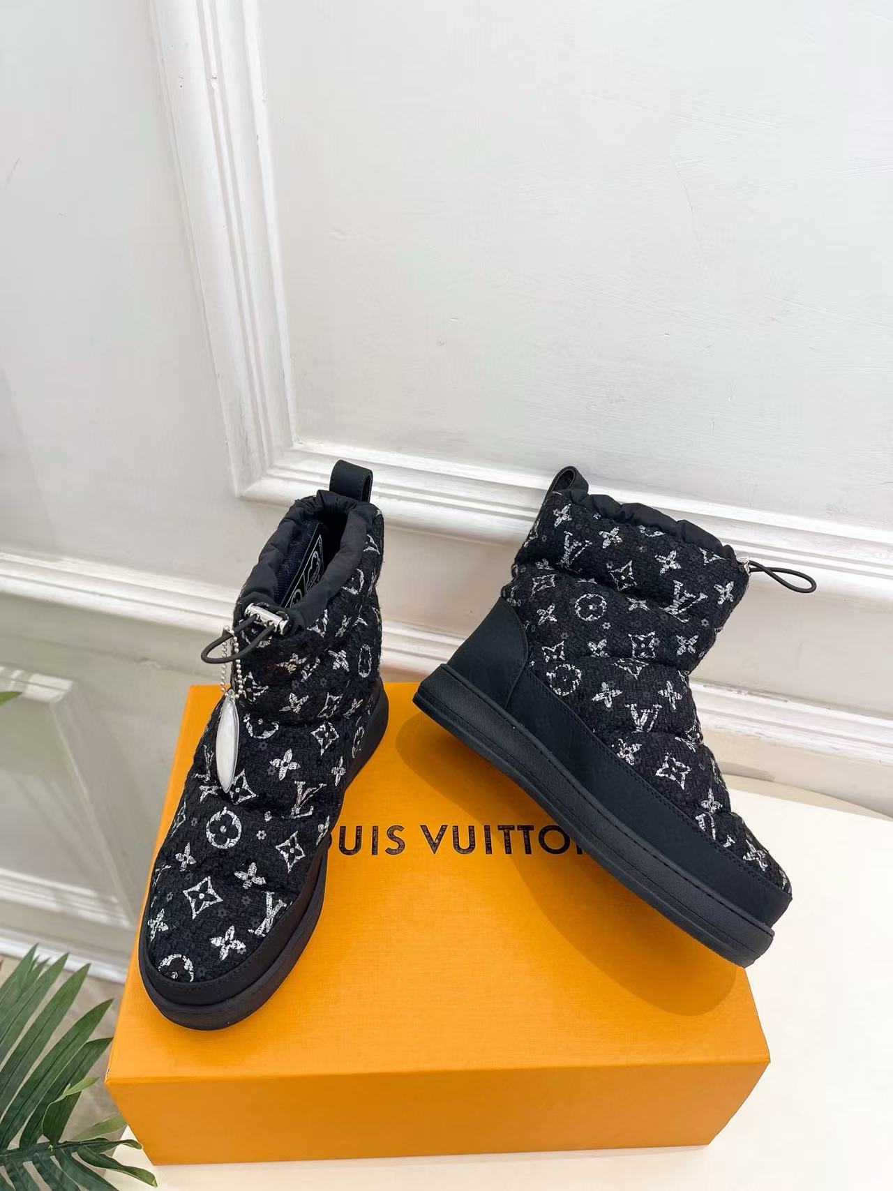 LVの高品質ダウンスノーブーツ【50％割引+送料無料】