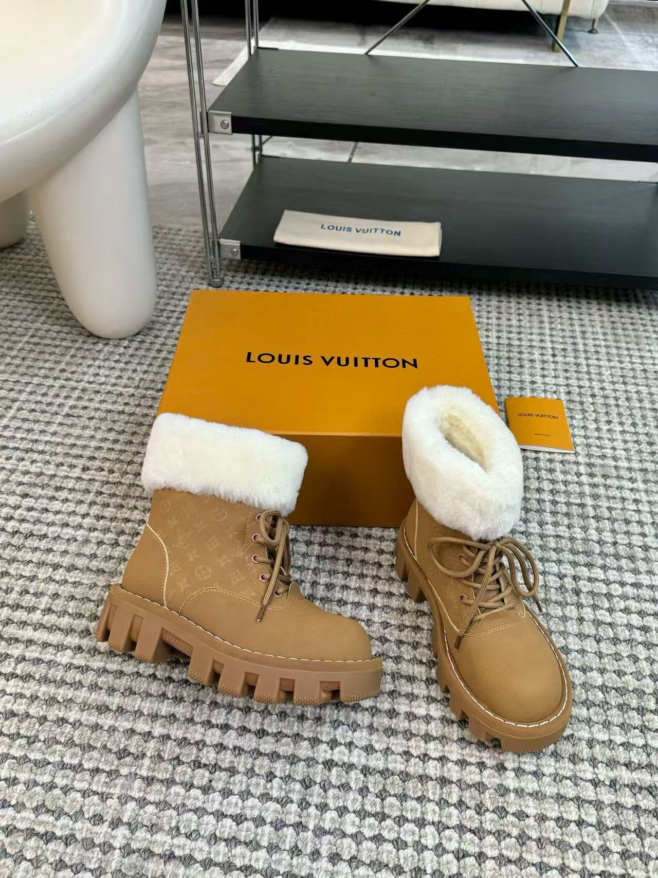 LVの高品質ウールレースアップスノーブーツ【50％割引+送料無料】