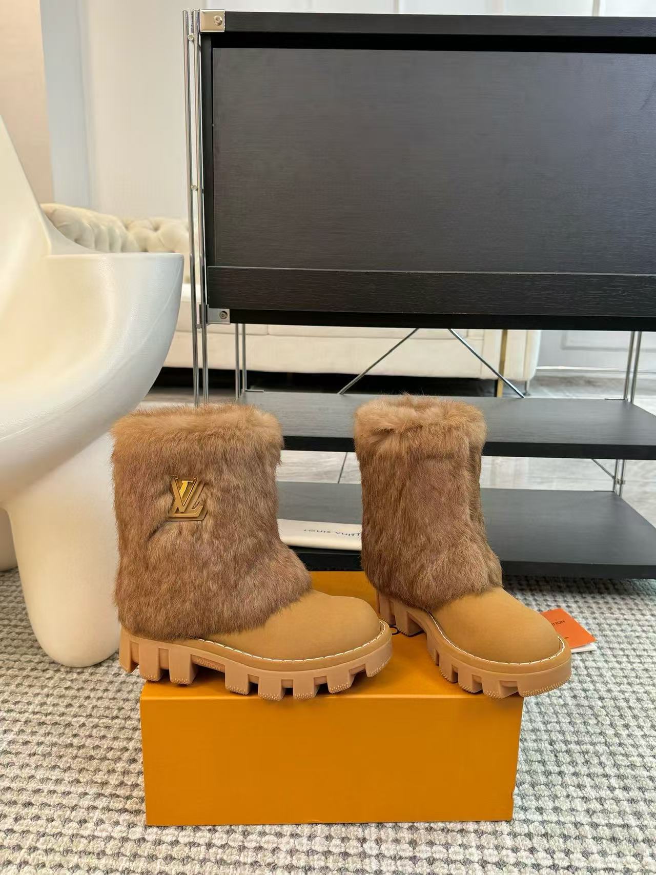 LV 高品質秋冬厚底ファー スノーブーツ【50％割引+送料無料】
