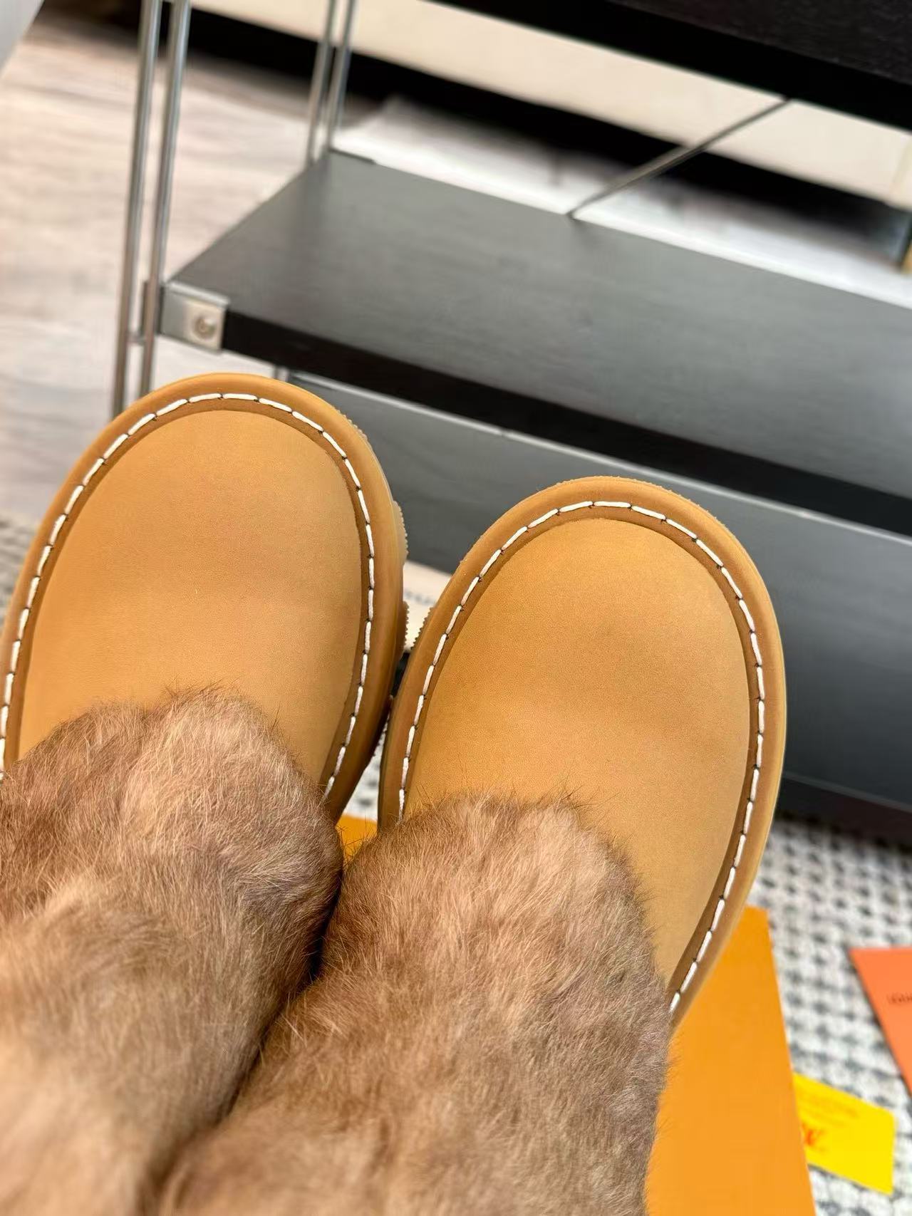 LV 高品質秋冬厚底ファー スノーブーツ【50％割引+送料無料】