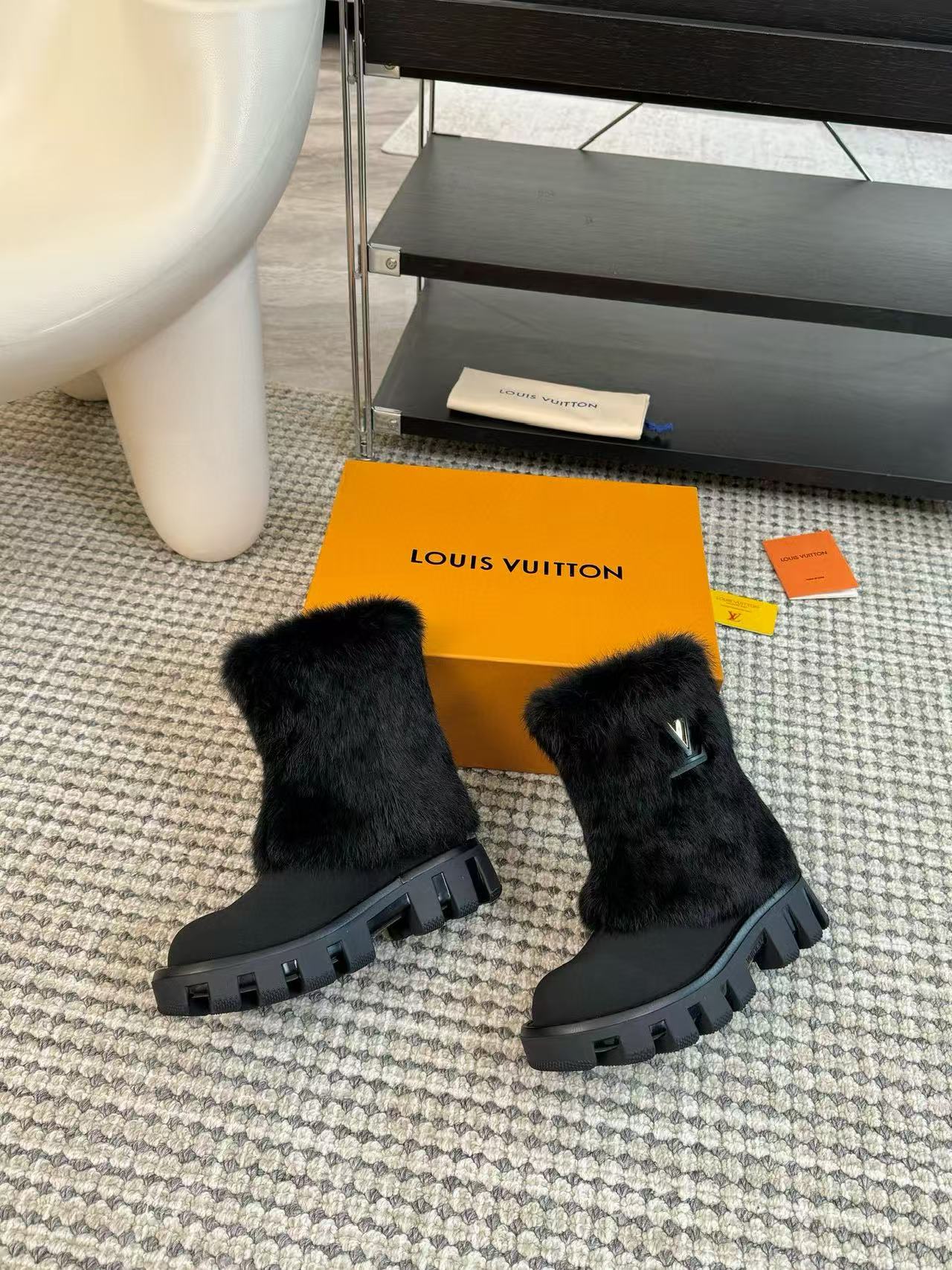 LV 高品質秋冬厚底ファー スノーブーツ【50％割引+送料無料】