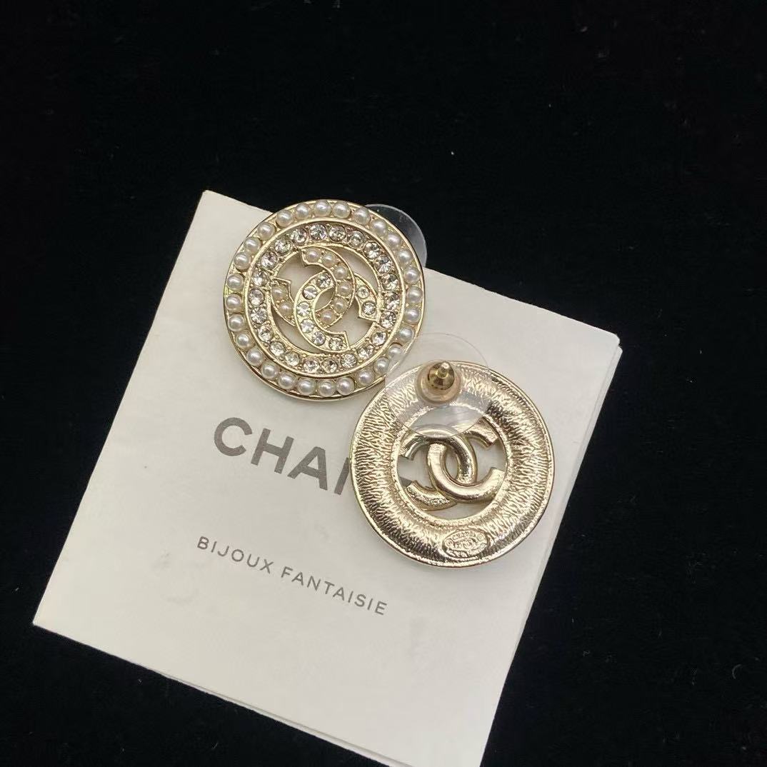 CHANE1 ダブルC ダイヤモンドパール スタッドピアス【50％割引+送料無料】