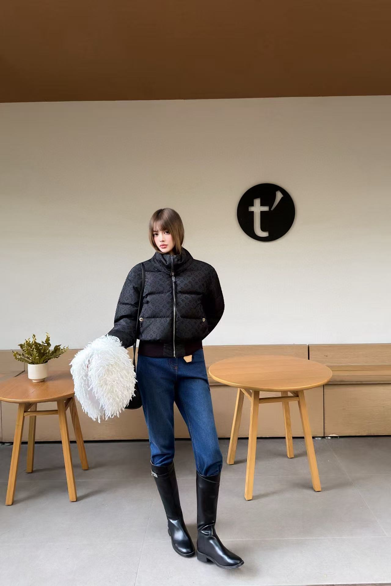 LVエンボス加工ショートダウンジャケット【50％割引+送料無料】