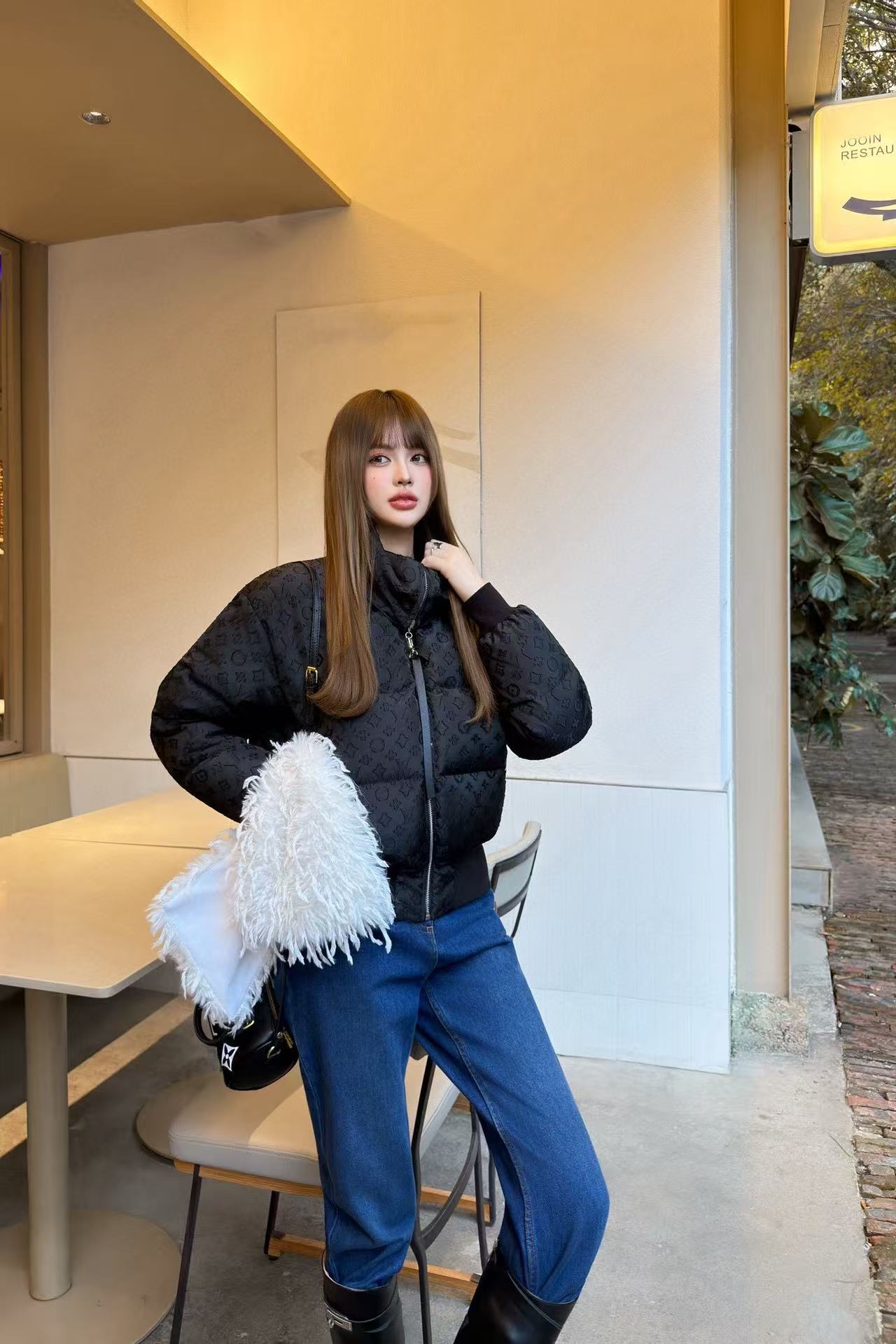 LVエンボス加工ショートダウンジャケット【50％割引+送料無料】