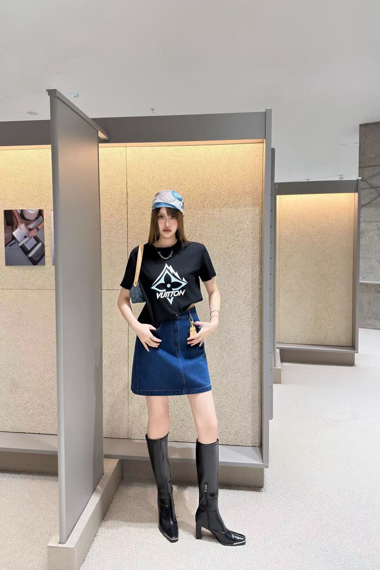 LV四つ葉のクローバーチェーンTシャツ【50％割引+送料無料】